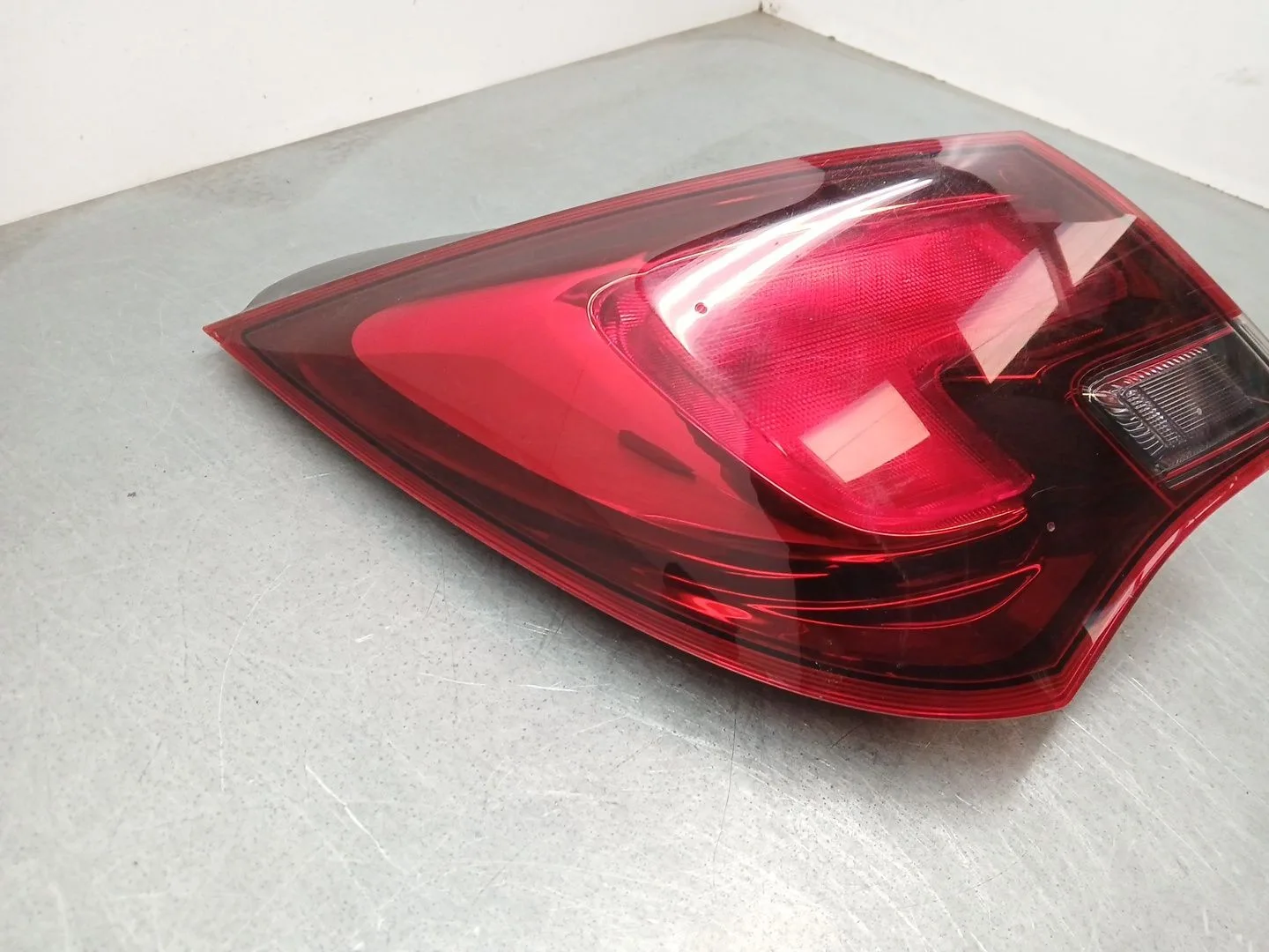 Piloto Trasero Izquierdo para Opel Astra J Gtc