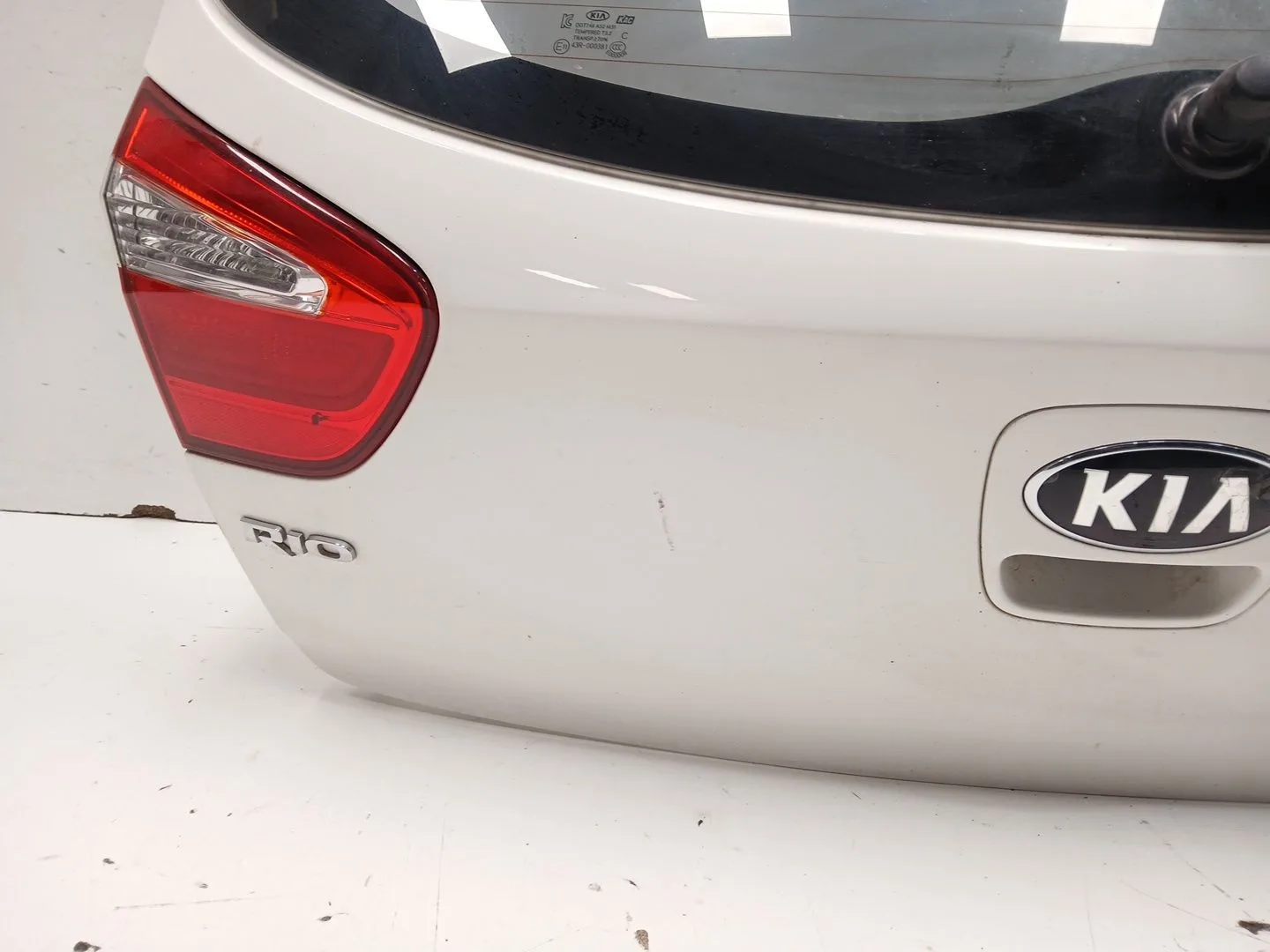Porton Trasero para Kia Rio Iii (Ub)