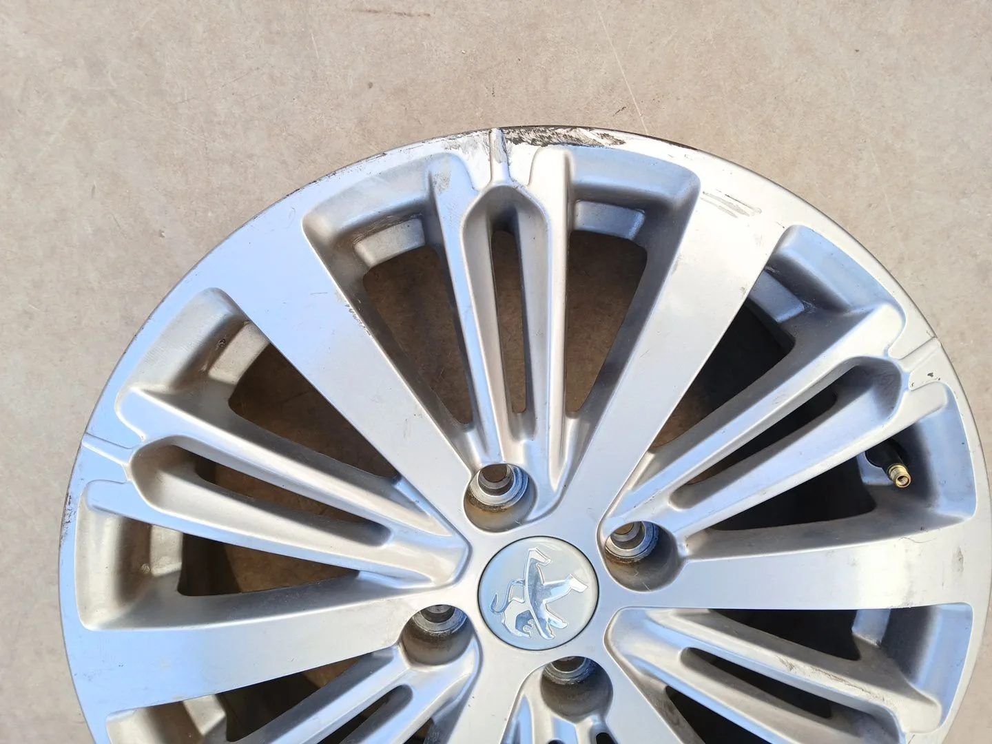 Llanta para Peugeot 208 I (Ca_, Cc_)