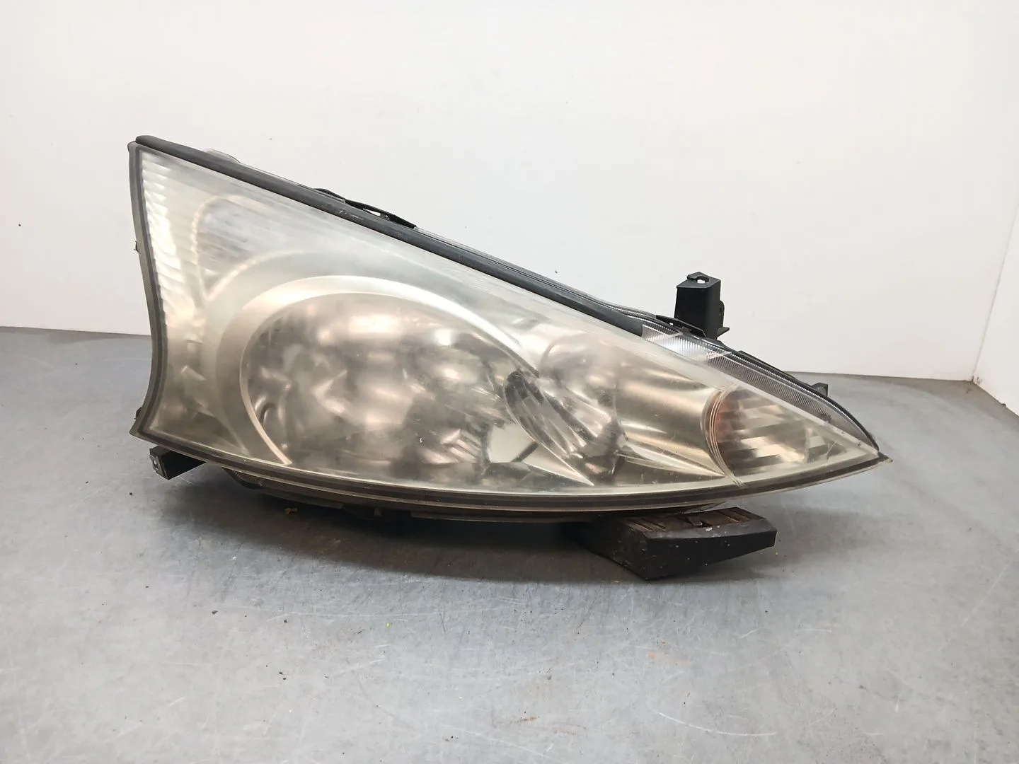 Faro Derecho para Mitsubishi Grandis (Na_W)