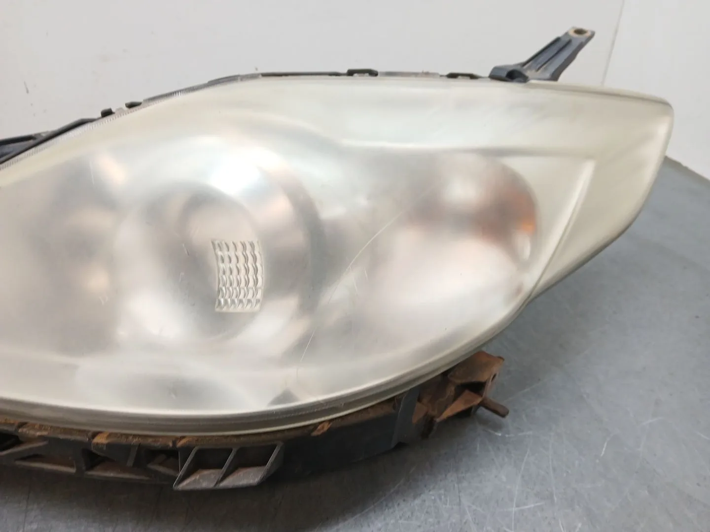 Faro Izquierdo para Mazda 5 (Cr)