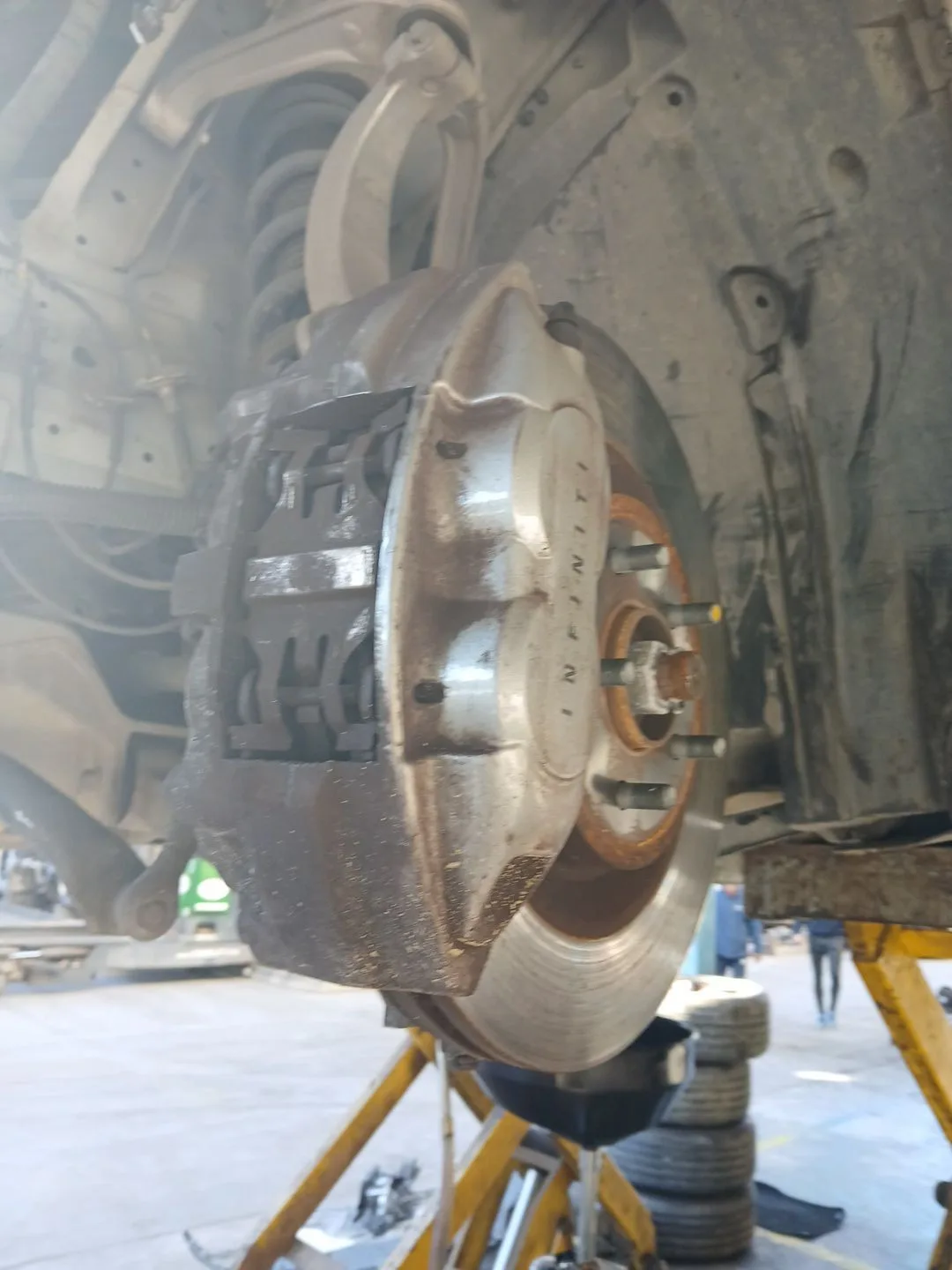 Pinza Freno Delantera Izquierda para Infiniti Qx70
