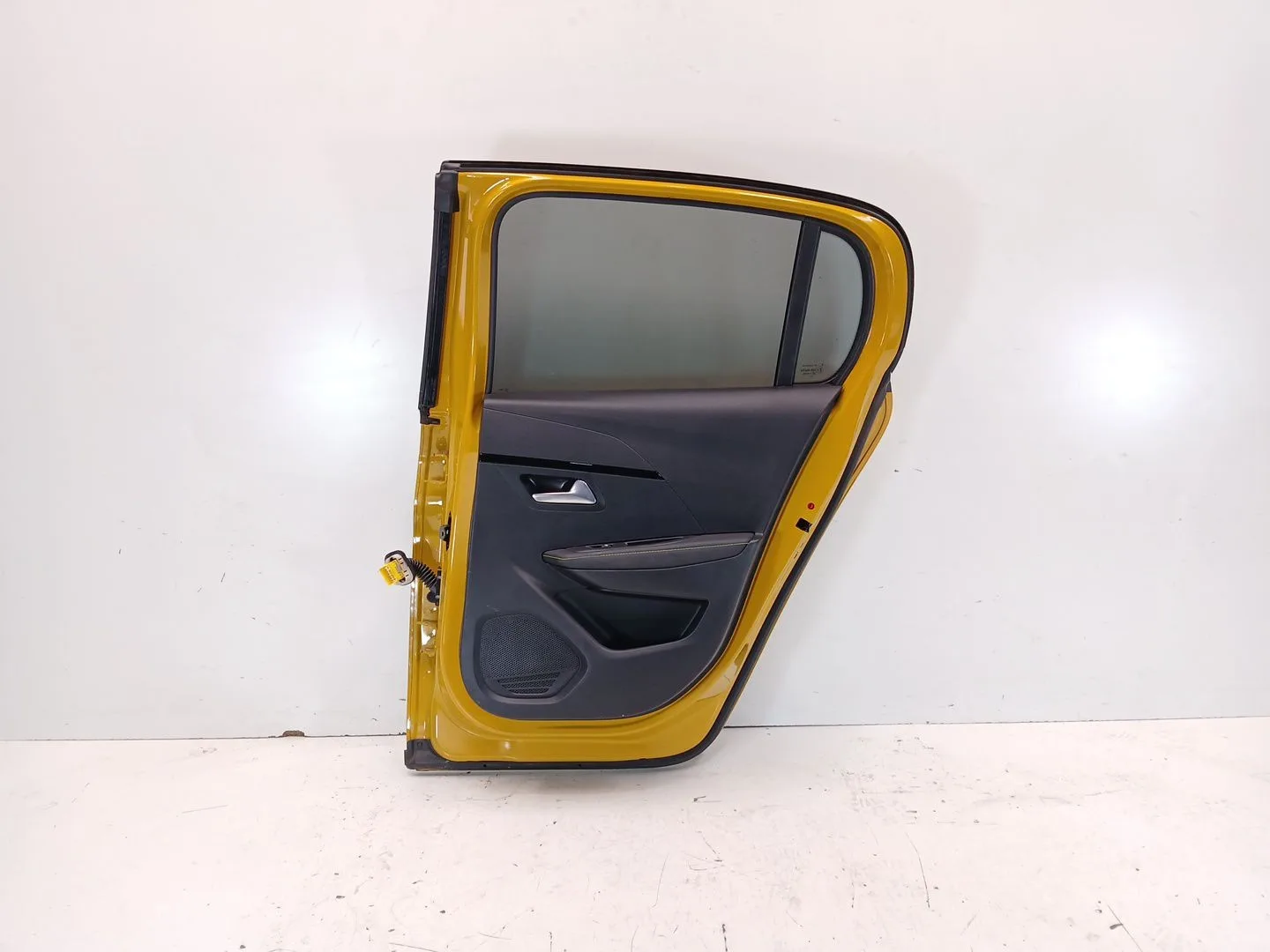 Puerta Trasera Derecha para Peugeot 208 Ii (Ub_, Up_, Uw_, Uj_)