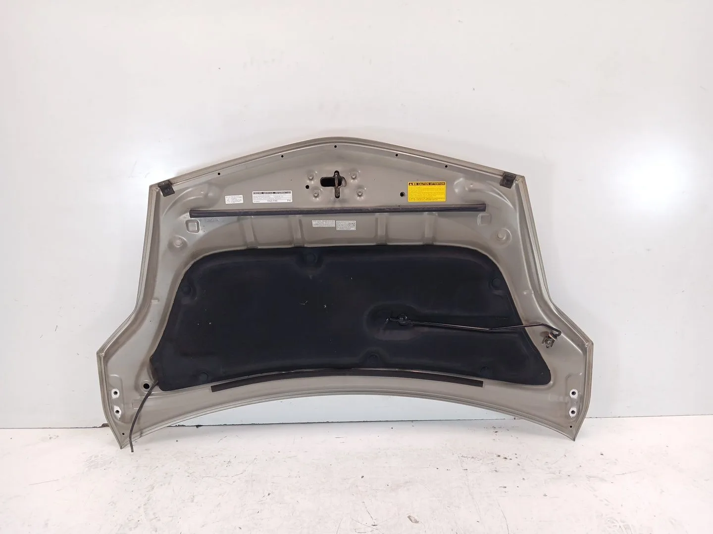 Capot para Toyota Prius Liftback (_W2_)