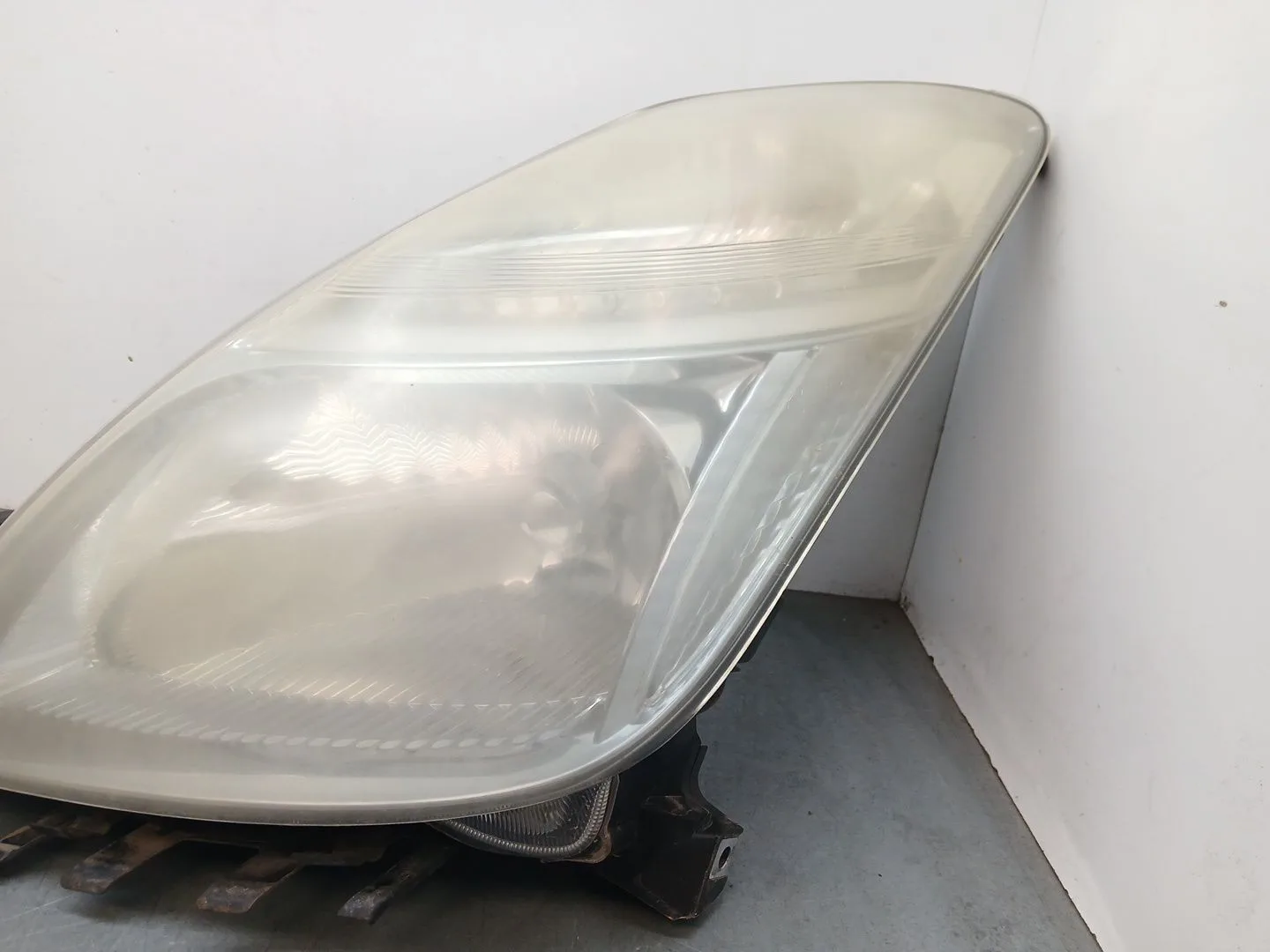 Faro Izquierdo para Toyota Prius Liftback (_W2_)