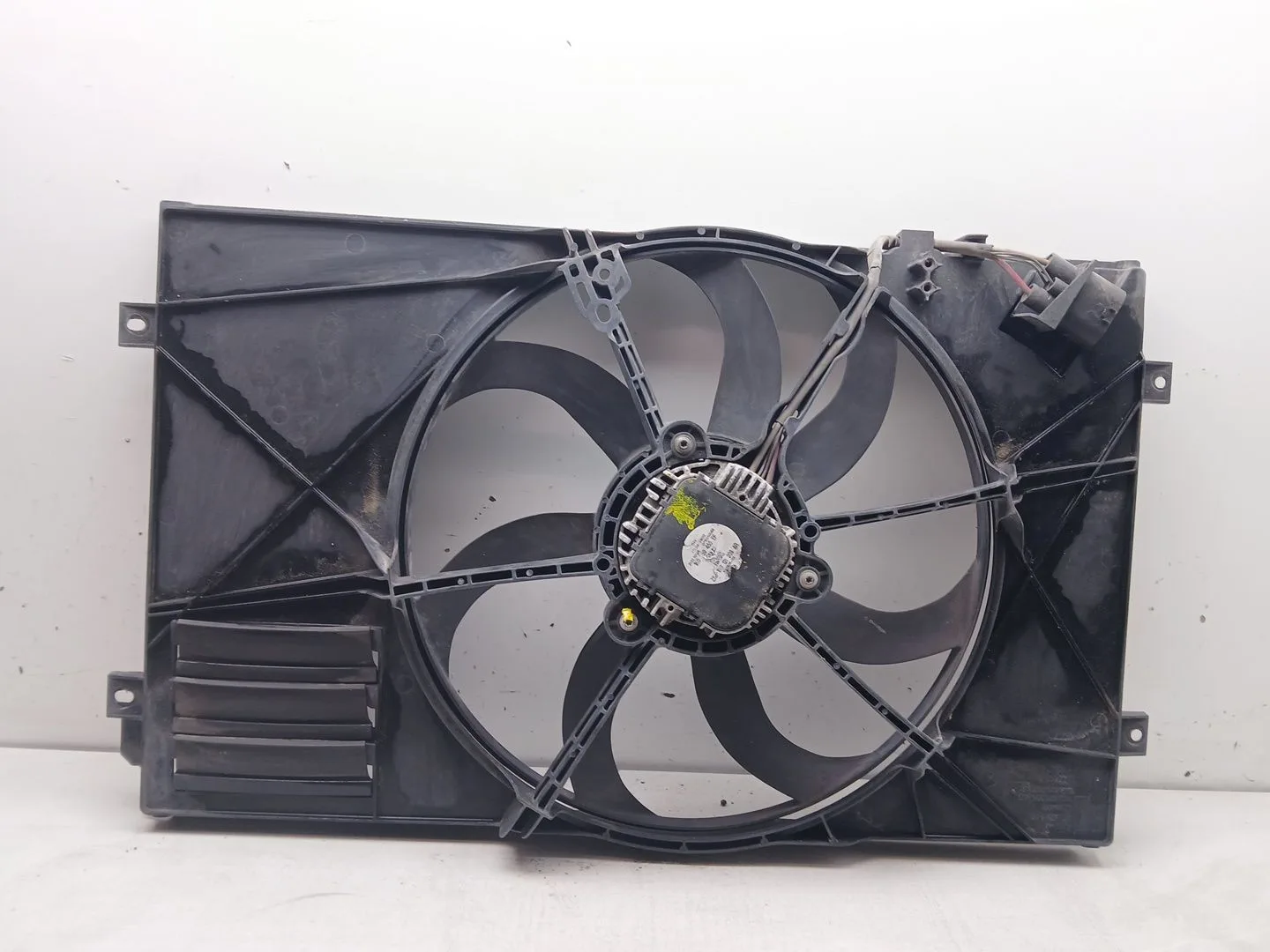 Electroventilador para Skoda Octavia Berlina (1Z3)