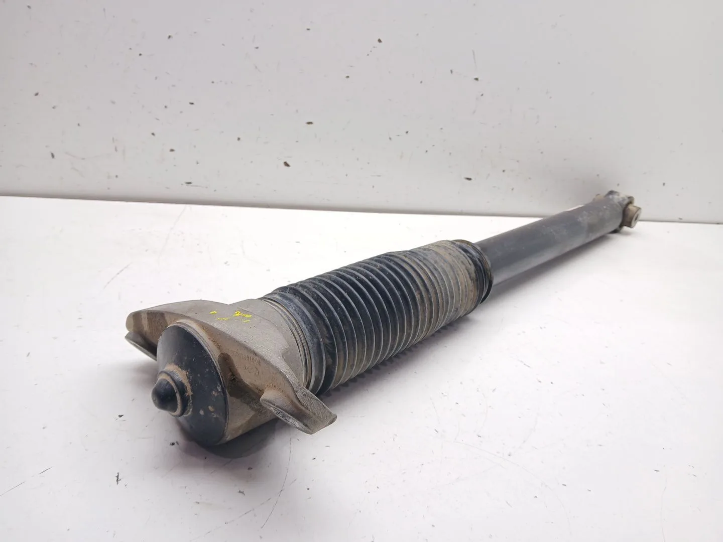 Amortiguador Trasero Izquierdo para Kia Ev6 (Cv)