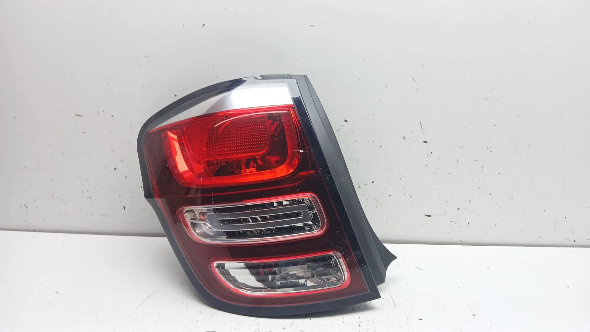 Piloto Trasero Izquierdo para Citroën C3 Ii (Sc_)