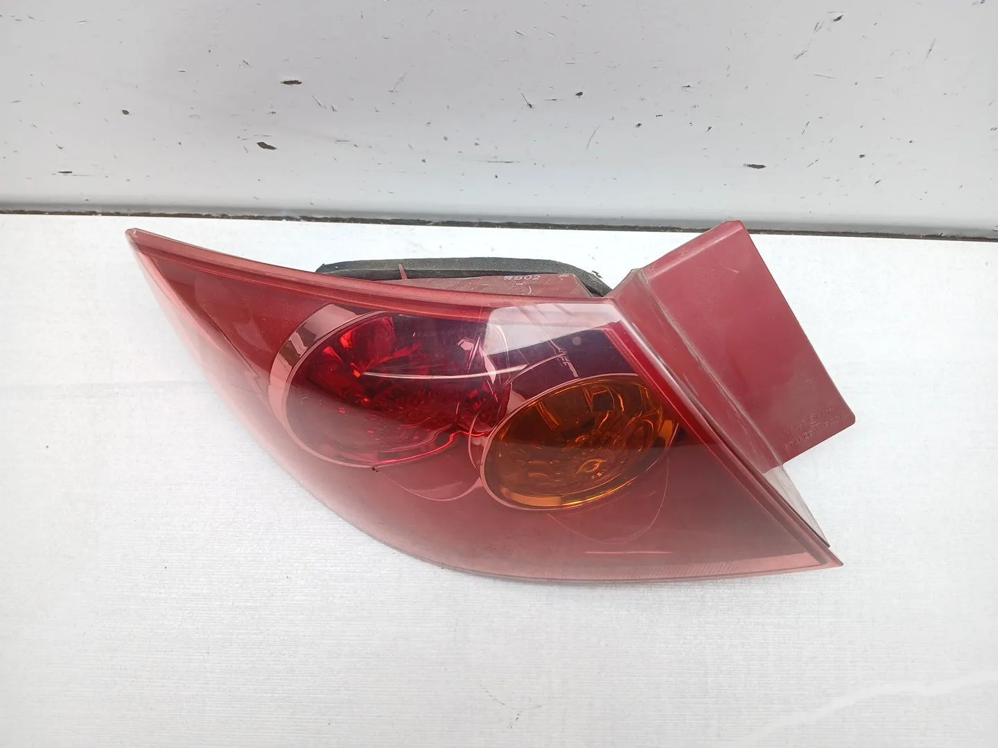 Piloto Trasero Izquierdo para Mazda 3 (Bk)