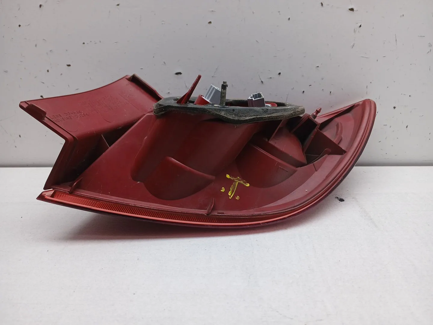 Piloto Trasero Izquierdo para Mazda 3 (Bk)