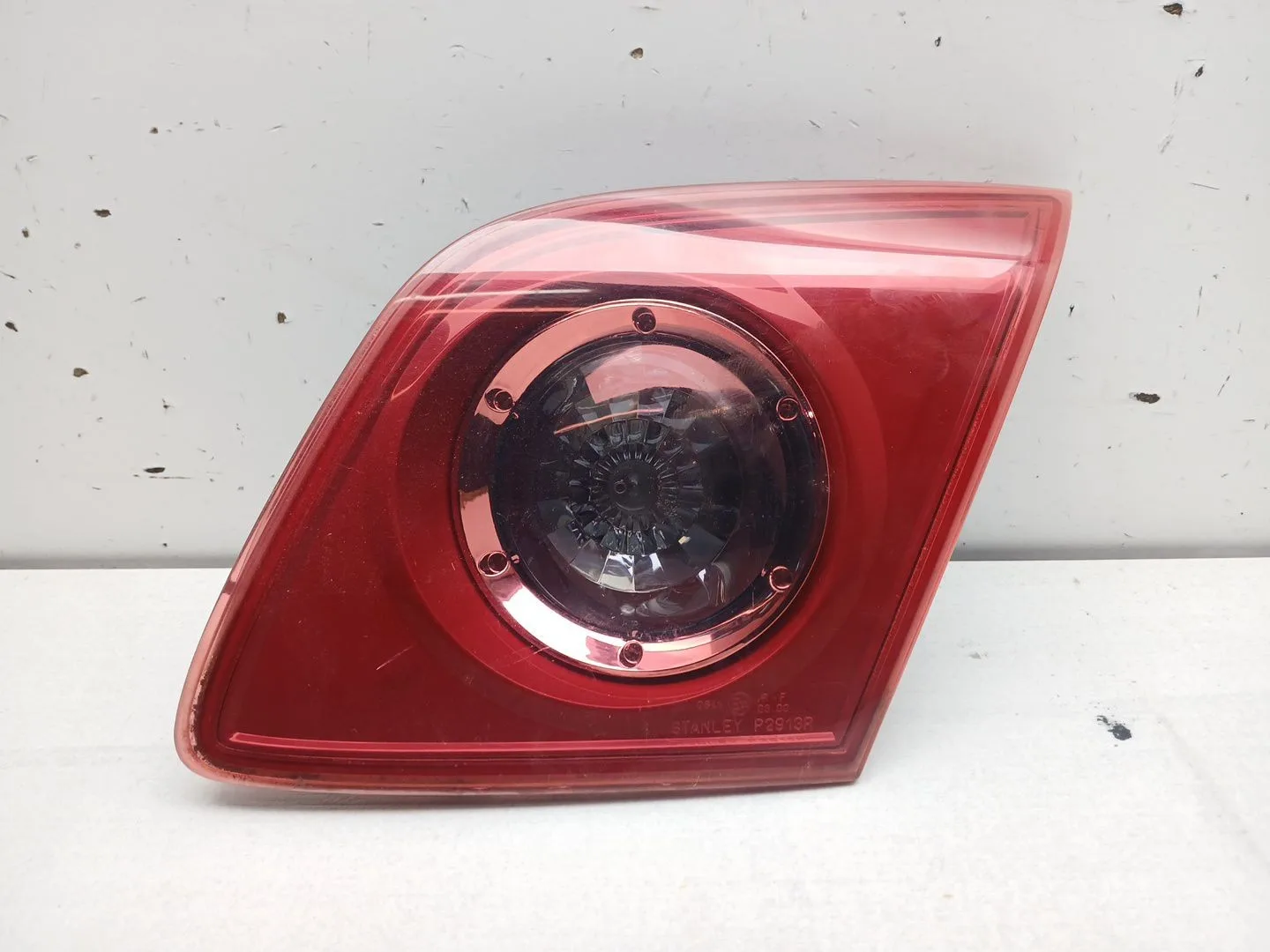 Piloto Trasero Derecho Interior para Mazda 3 (Bk)