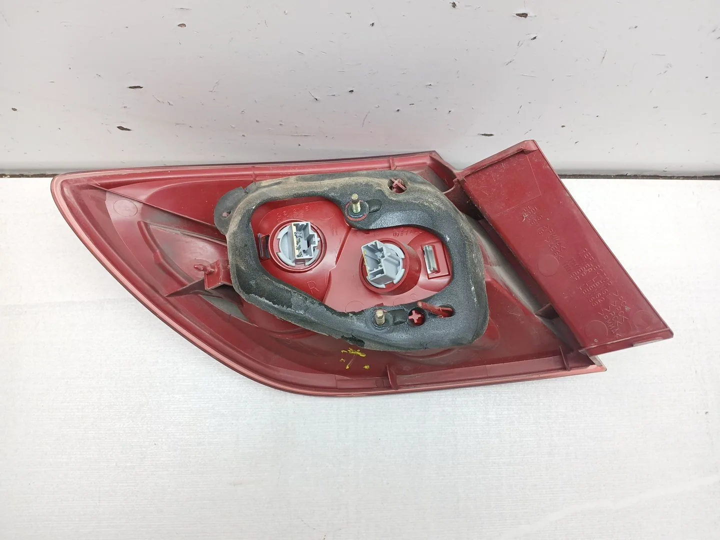 Piloto Trasero Derecho para Mazda 3 (Bk)
