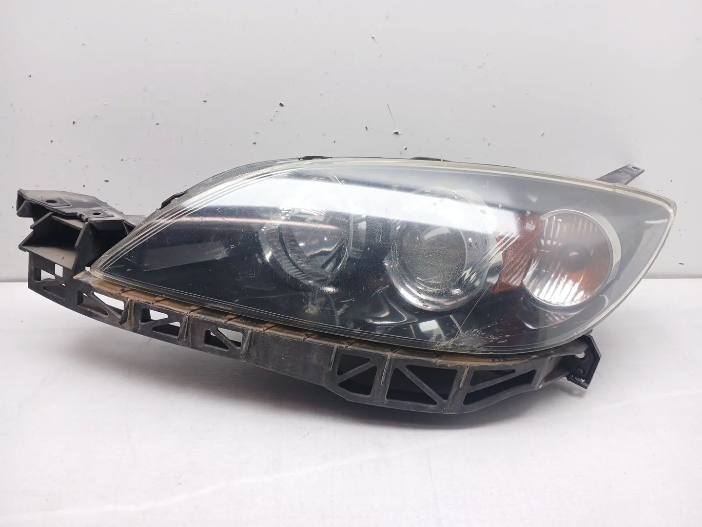 Faro Izquierdo para Mazda 3 (Bk)