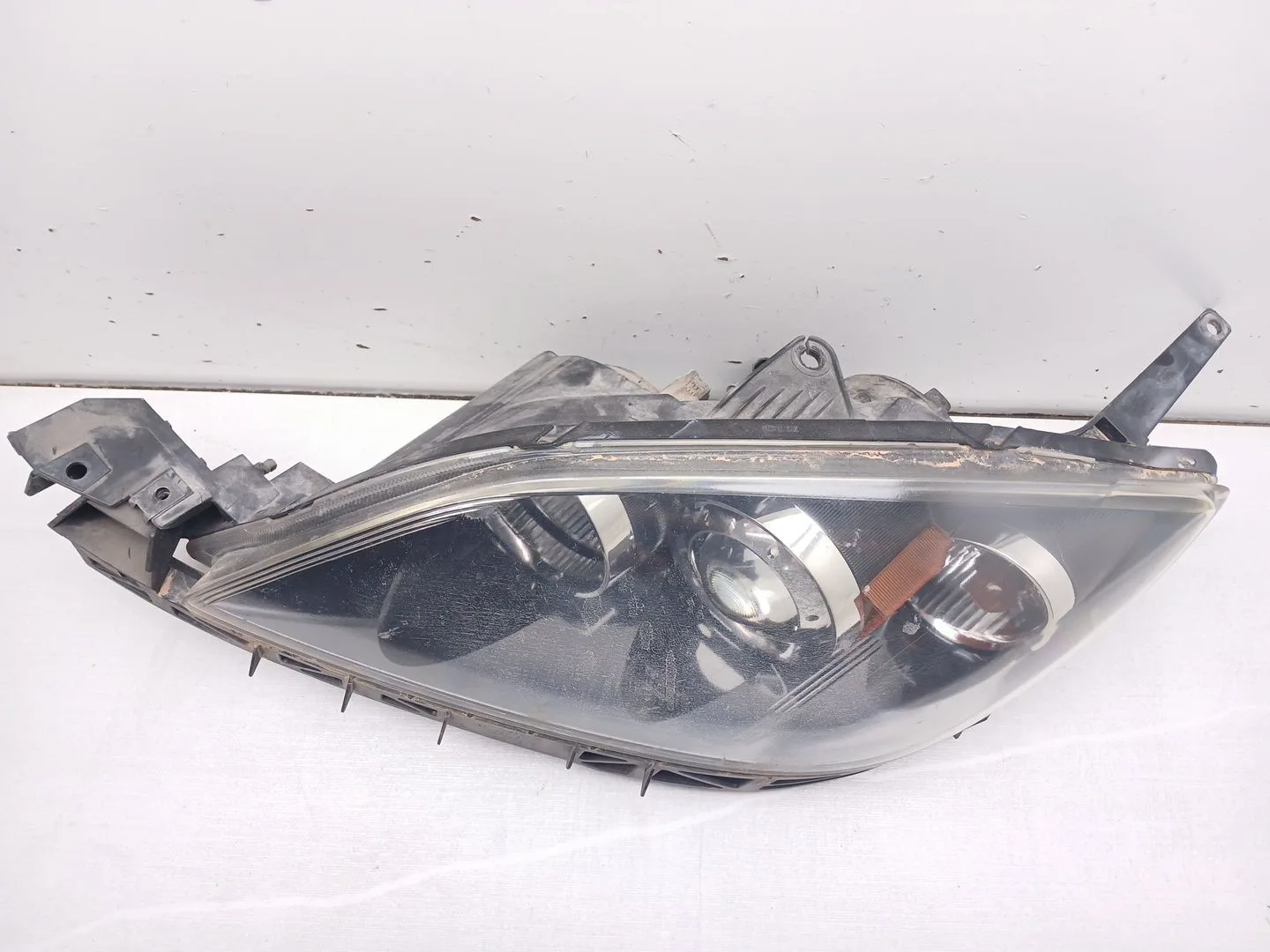 Faro Izquierdo para Mazda 3 (Bk)