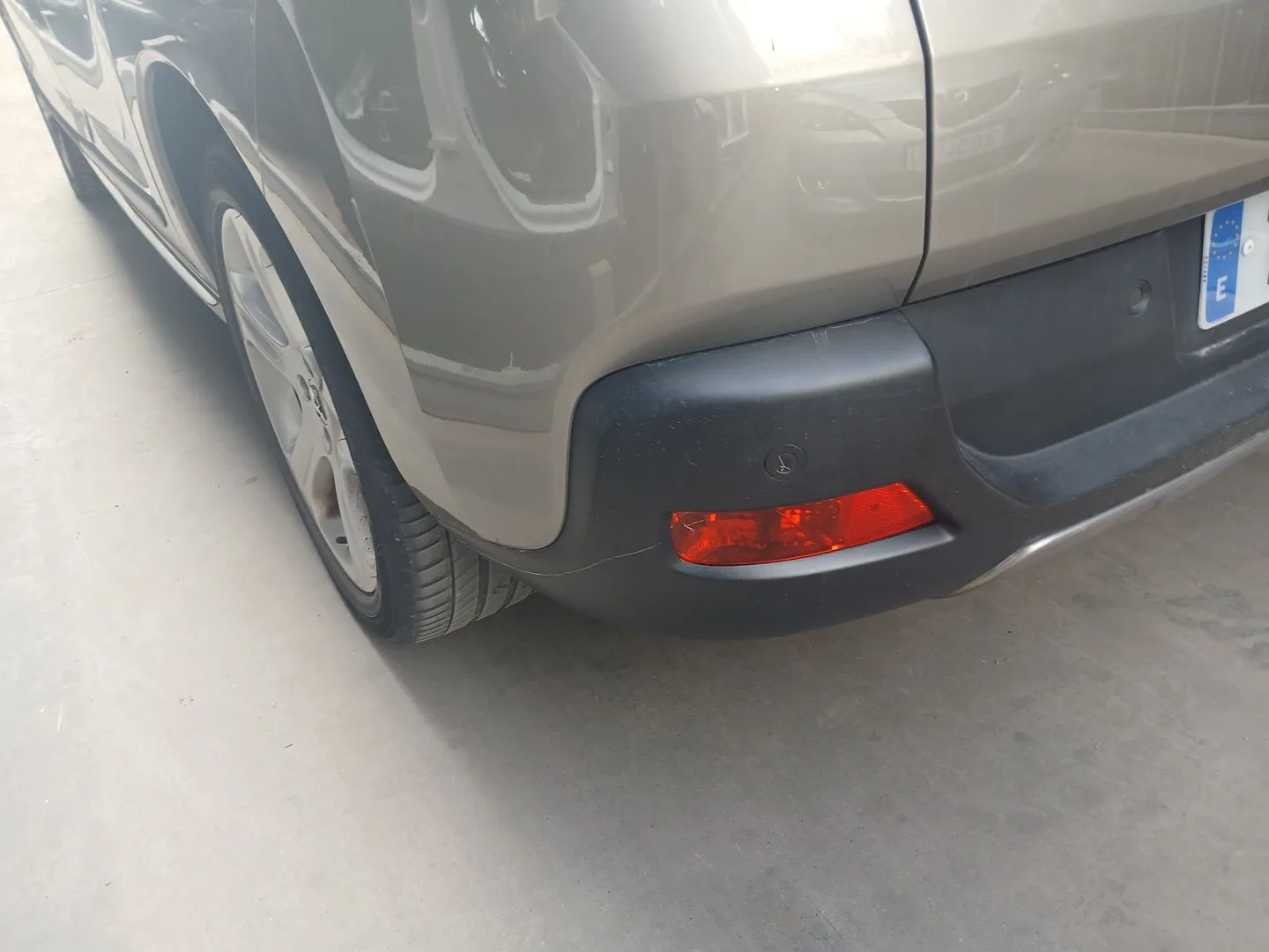 Paragolpes Trasero para Peugeot 3008 I Monospace (0U_)