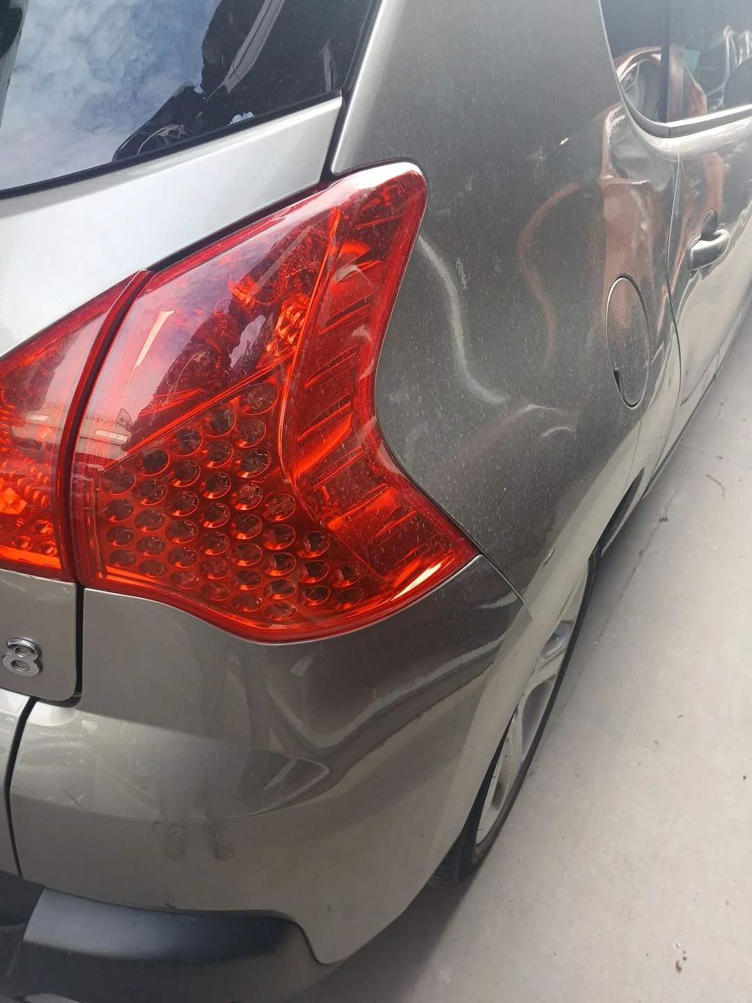 Piloto Trasero Derecho para Peugeot 3008 I Monospace (0U_)