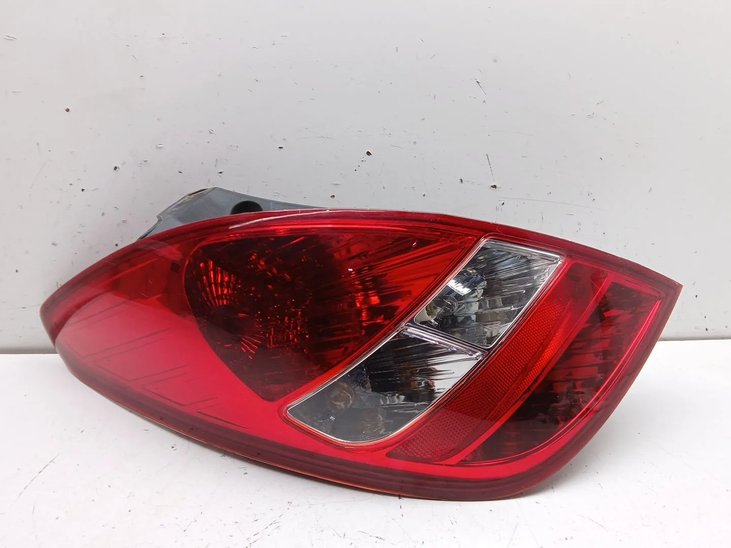 Piloto Trasero Izquierdo para Hyundai I20 I (Pb, Pbt)