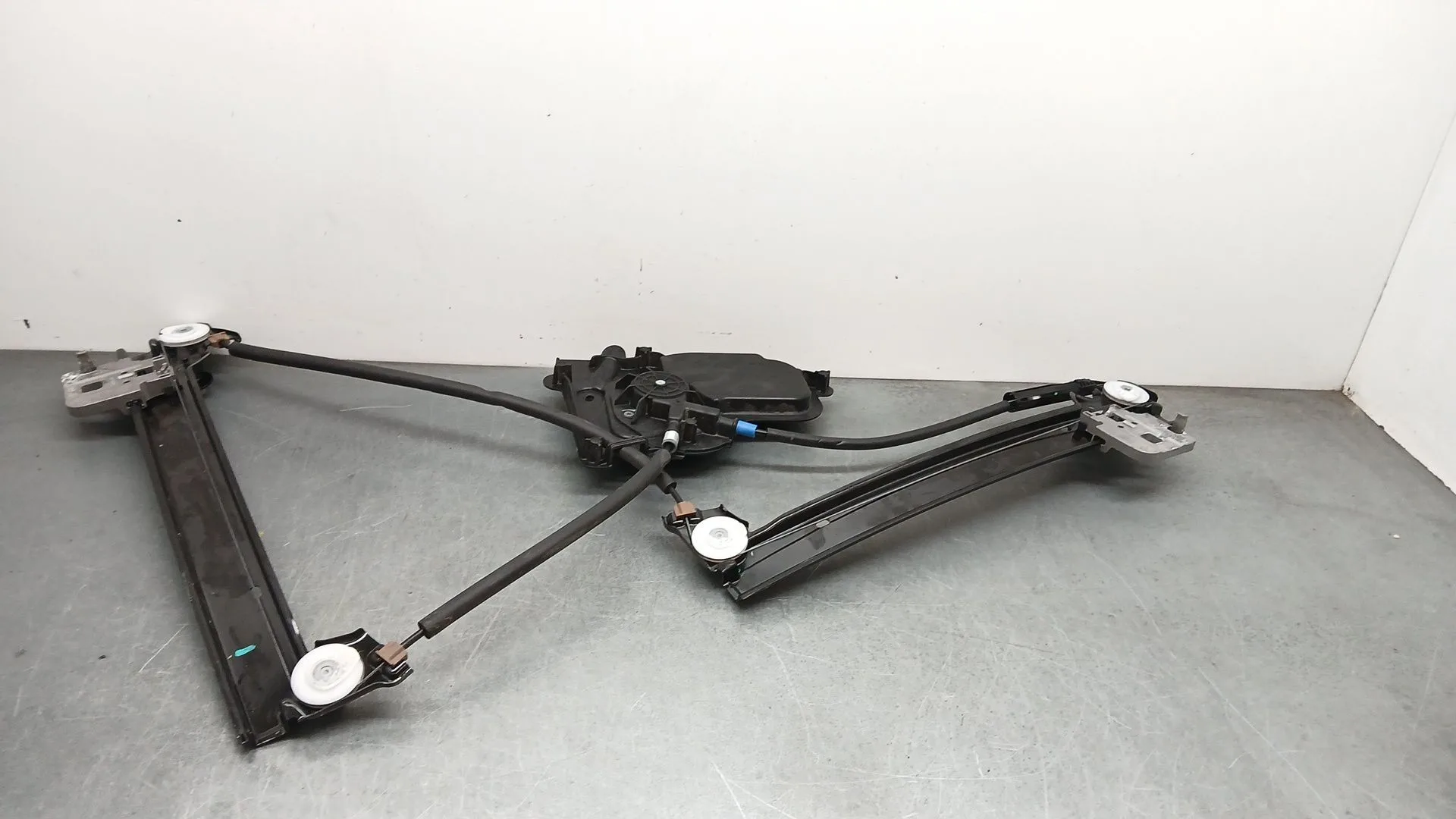 Elevalunas Delantero Izquierdo para Tesla Model 3 (5Yj3)