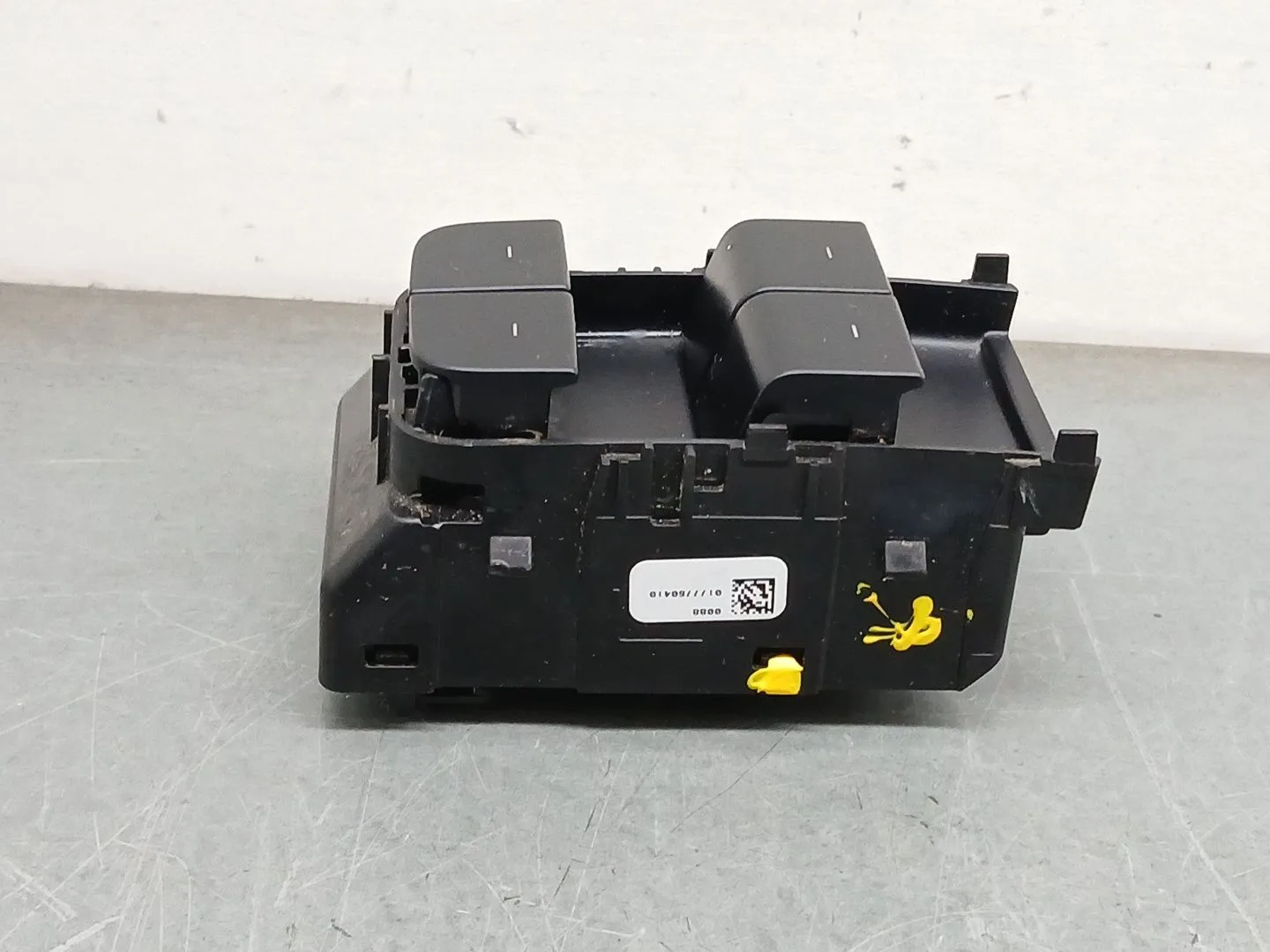 Mando Elevalunas Delantero Izquierdo para Tesla Model 3 (5Yj3)