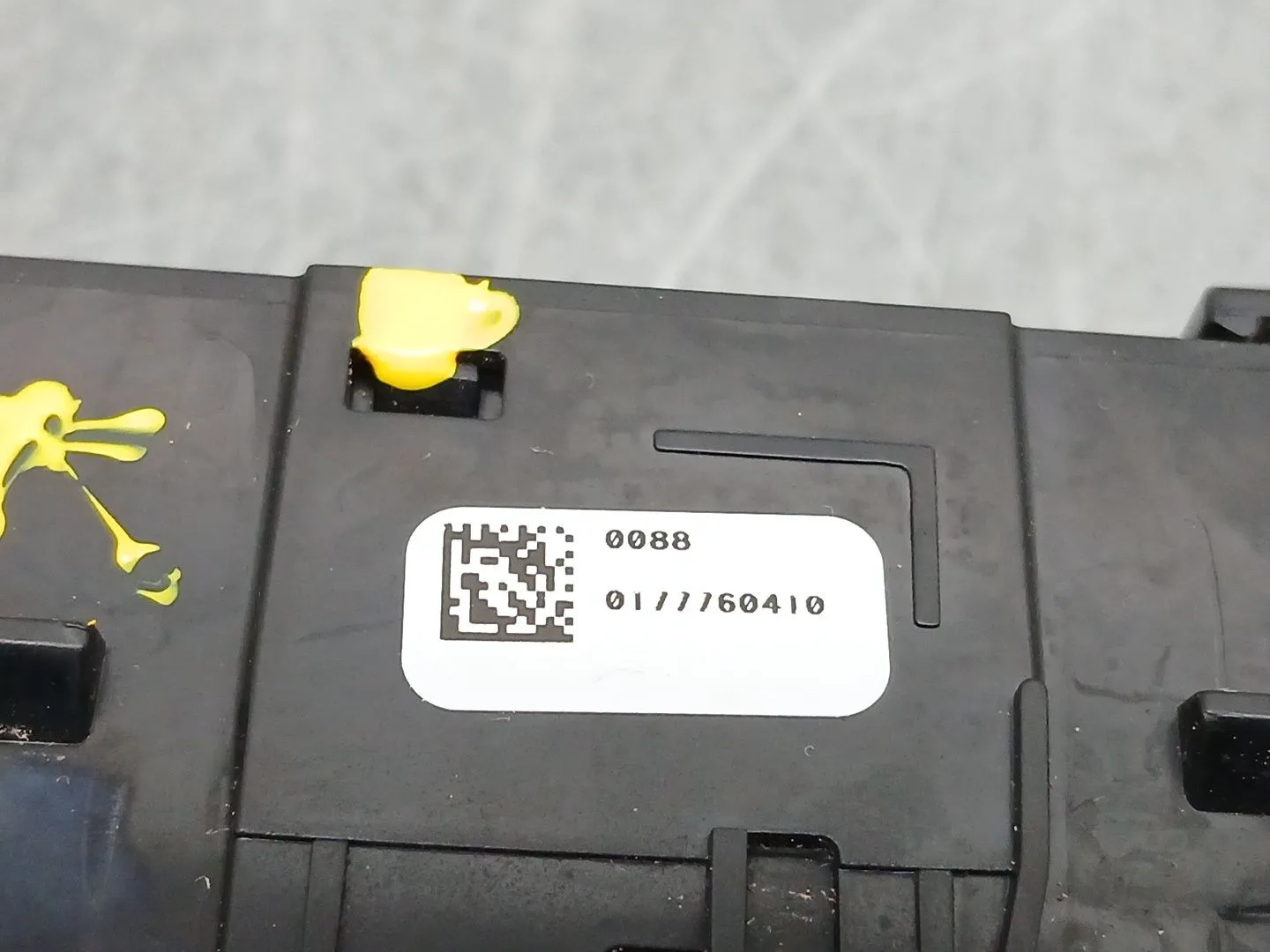 Mando Elevalunas Delantero Izquierdo para Tesla Model 3 (5Yj3)