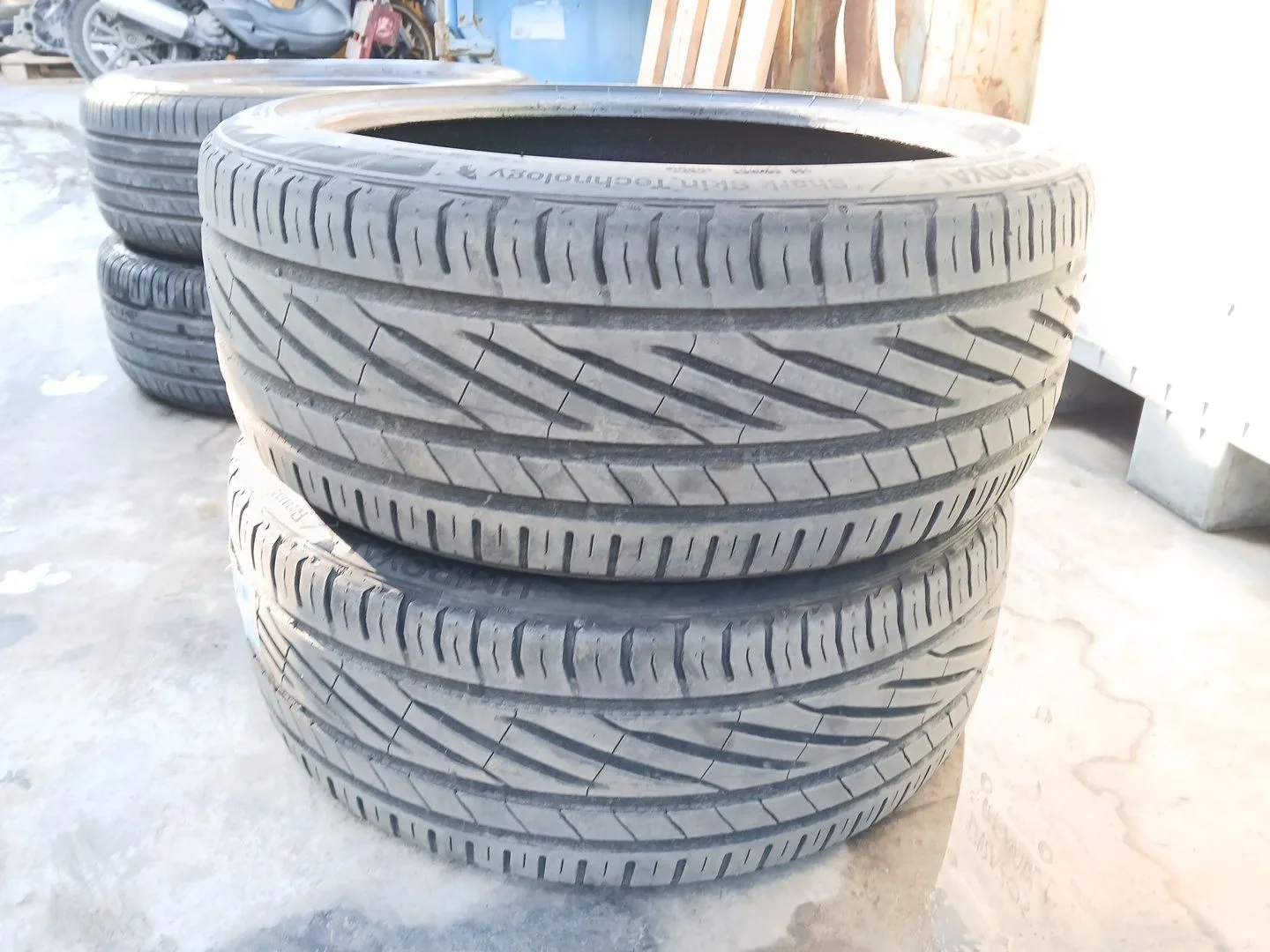 Neumatico para Jaguar Xe (X760)