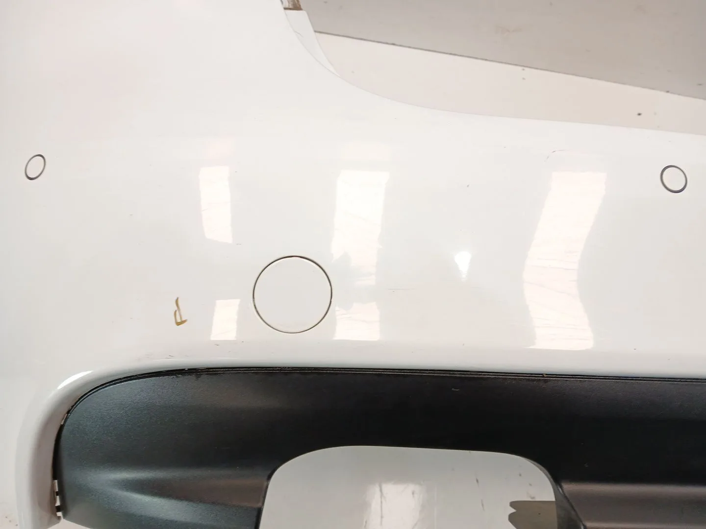 Paragolpes Trasero para Jaguar Xe (X760)