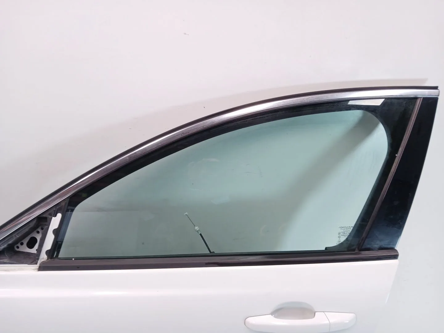 Puerta Delantera Izquierda para Jaguar Xe (X760)