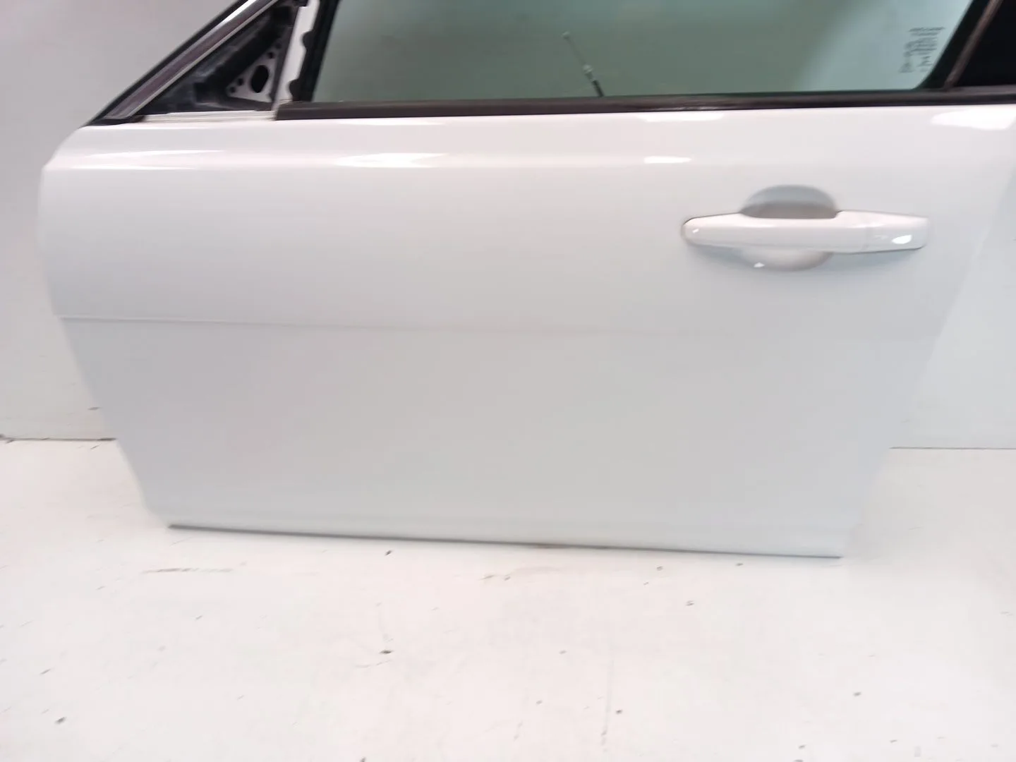 Puerta Delantera Izquierda para Jaguar Xe (X760)