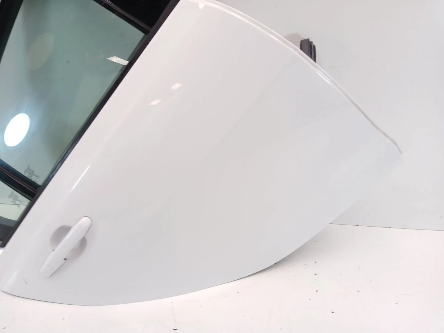 Puerta Trasera Derecha para Jaguar Xe (X760)