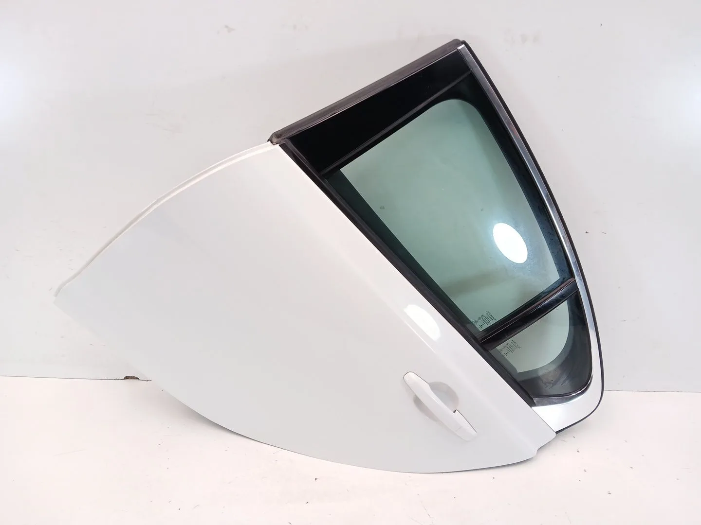 Puerta Trasera Izquierda para Jaguar Xe (X760)