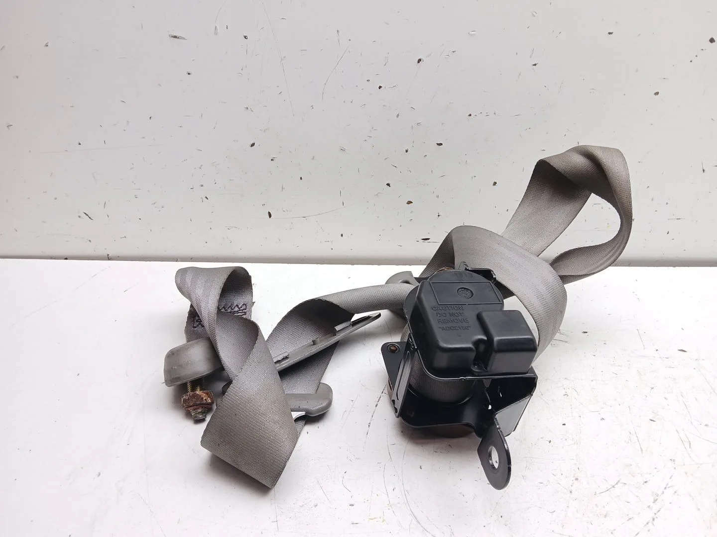 Cinturon Seguridad Trasero Derecho para Kia Sorento I (Jc)
