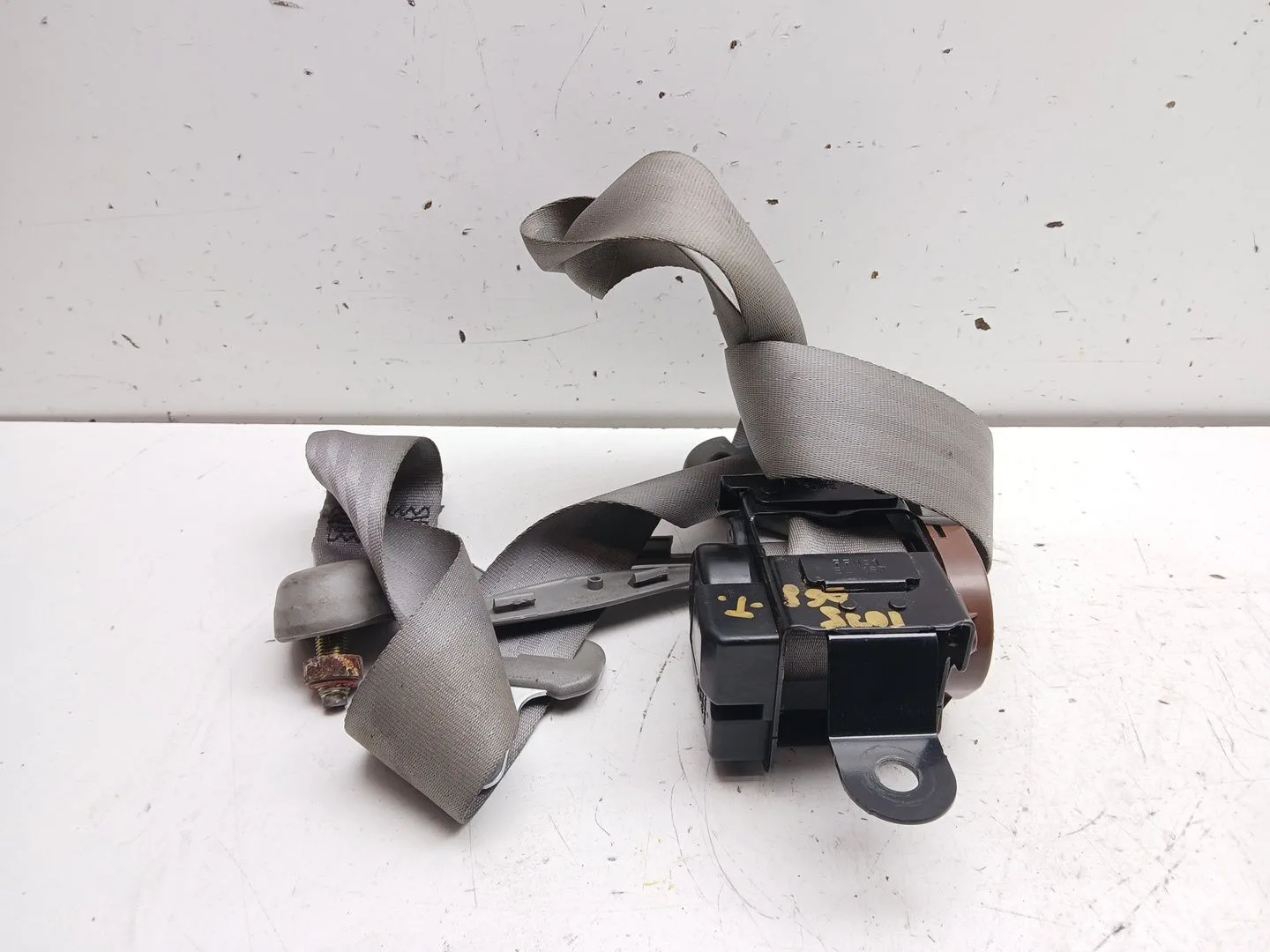 Cinturon Seguridad Trasero Derecho para Kia Sorento I (Jc)