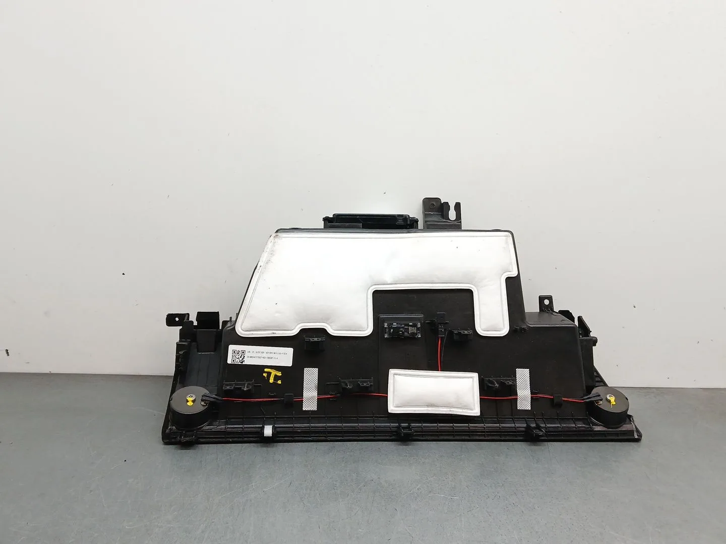 Guantera para Tesla Model 3 (5Yj3)