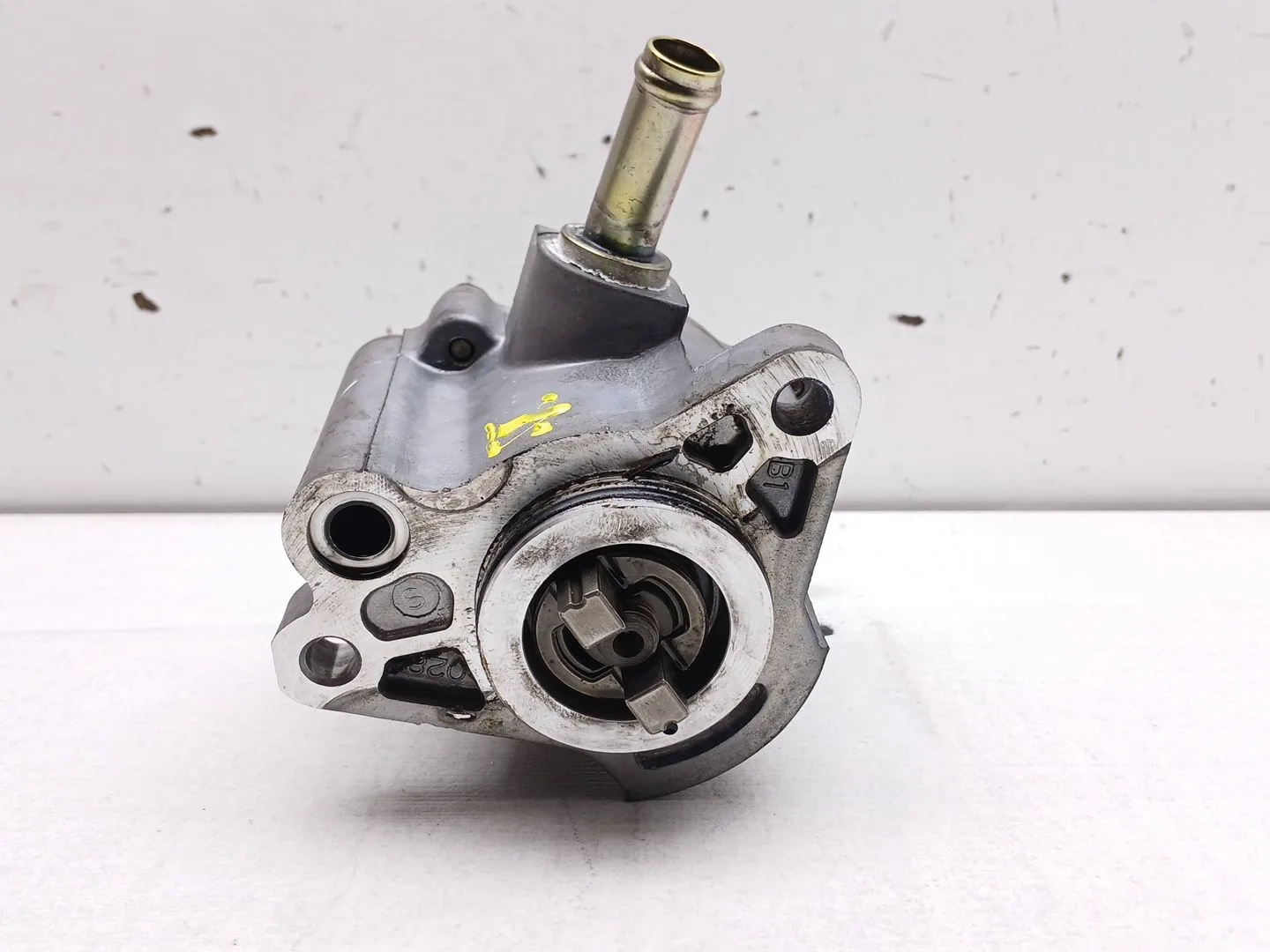 Depresor Freno / Bomba Vacio para Toyota Avensis Berlina (T 22)