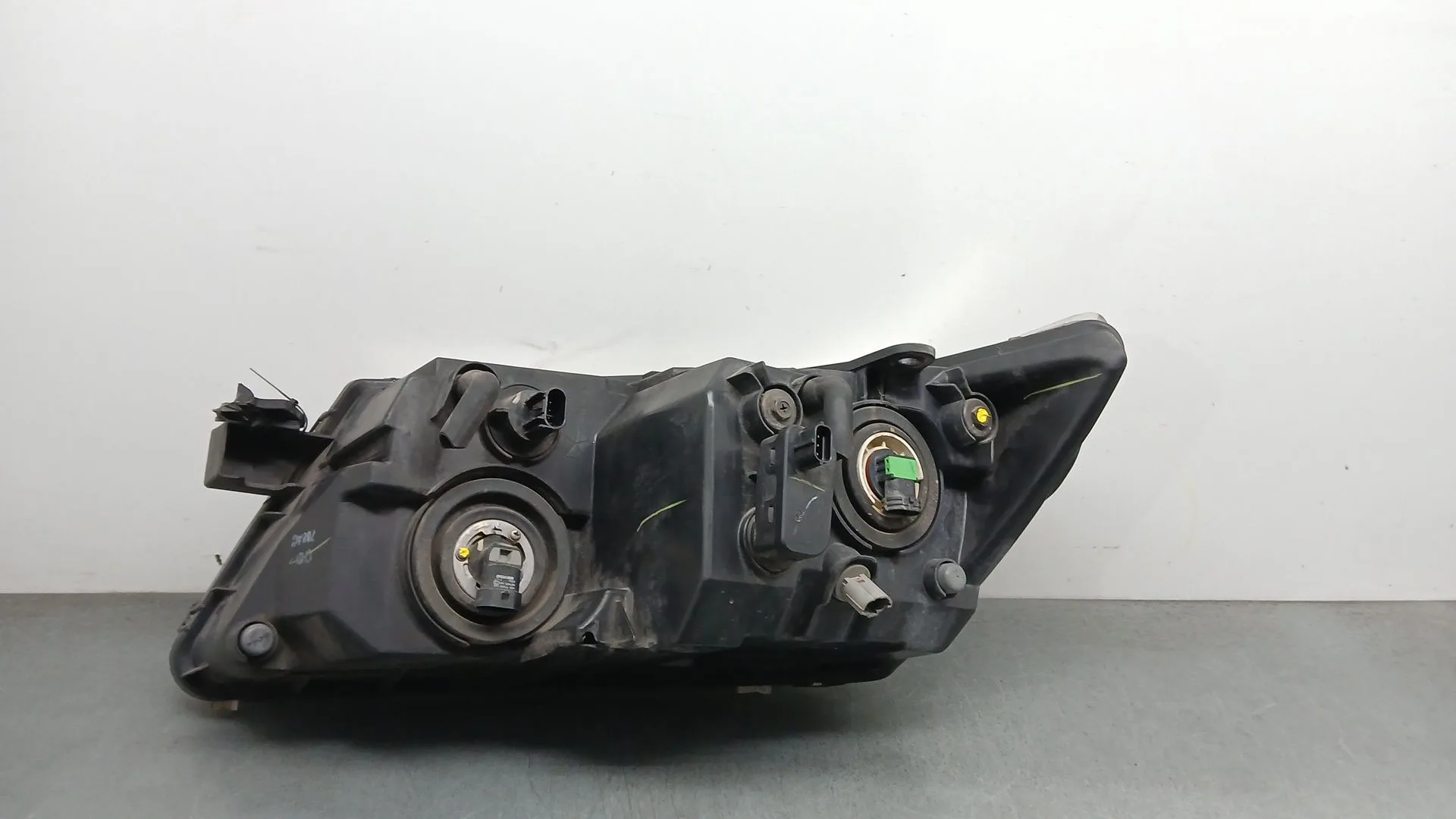 Faro Derecho para Fiat Freemont (345_)