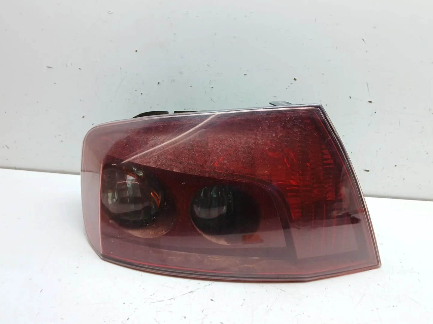 Piloto Trasero Izquierdo para Peugeot 407 (6D_)