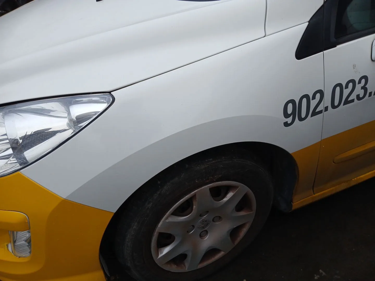Aleta Delantera Izquierda para Peugeot 308 Sw I (4E_, 4H_)