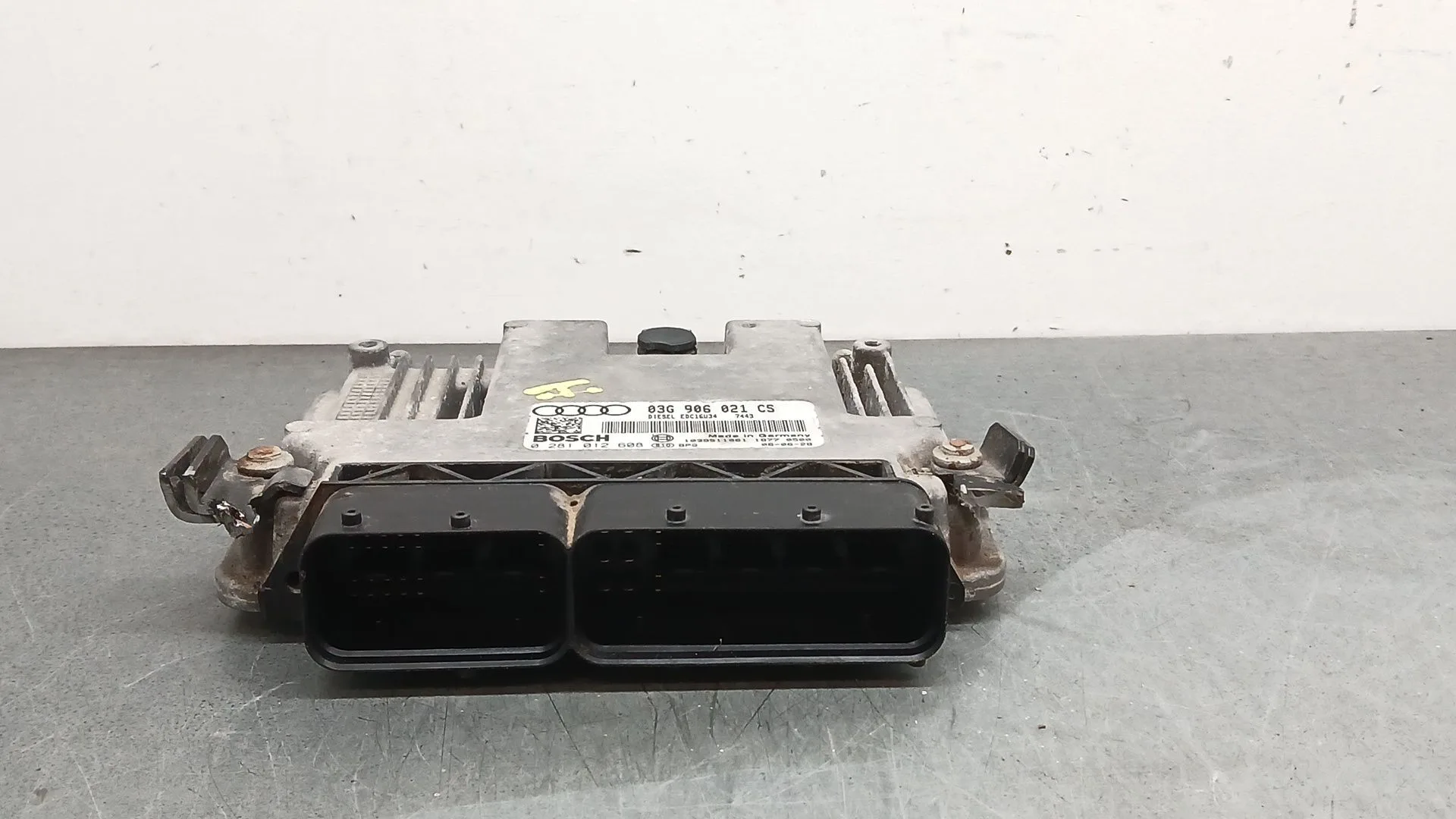 Centralita Motor Uce para Audi A3 (8P1)