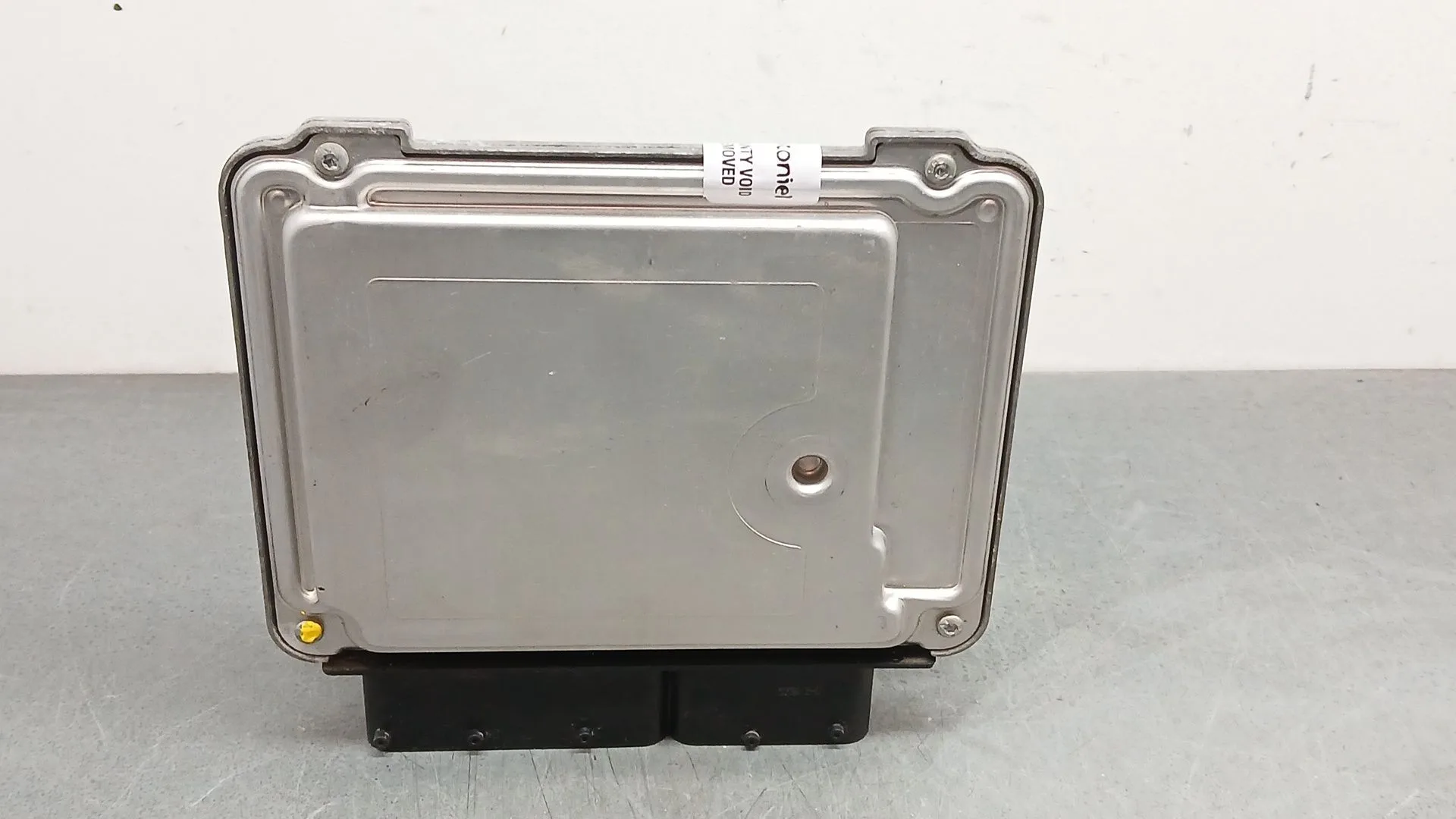 Centralita Motor Uce para Audi A3 (8P1)