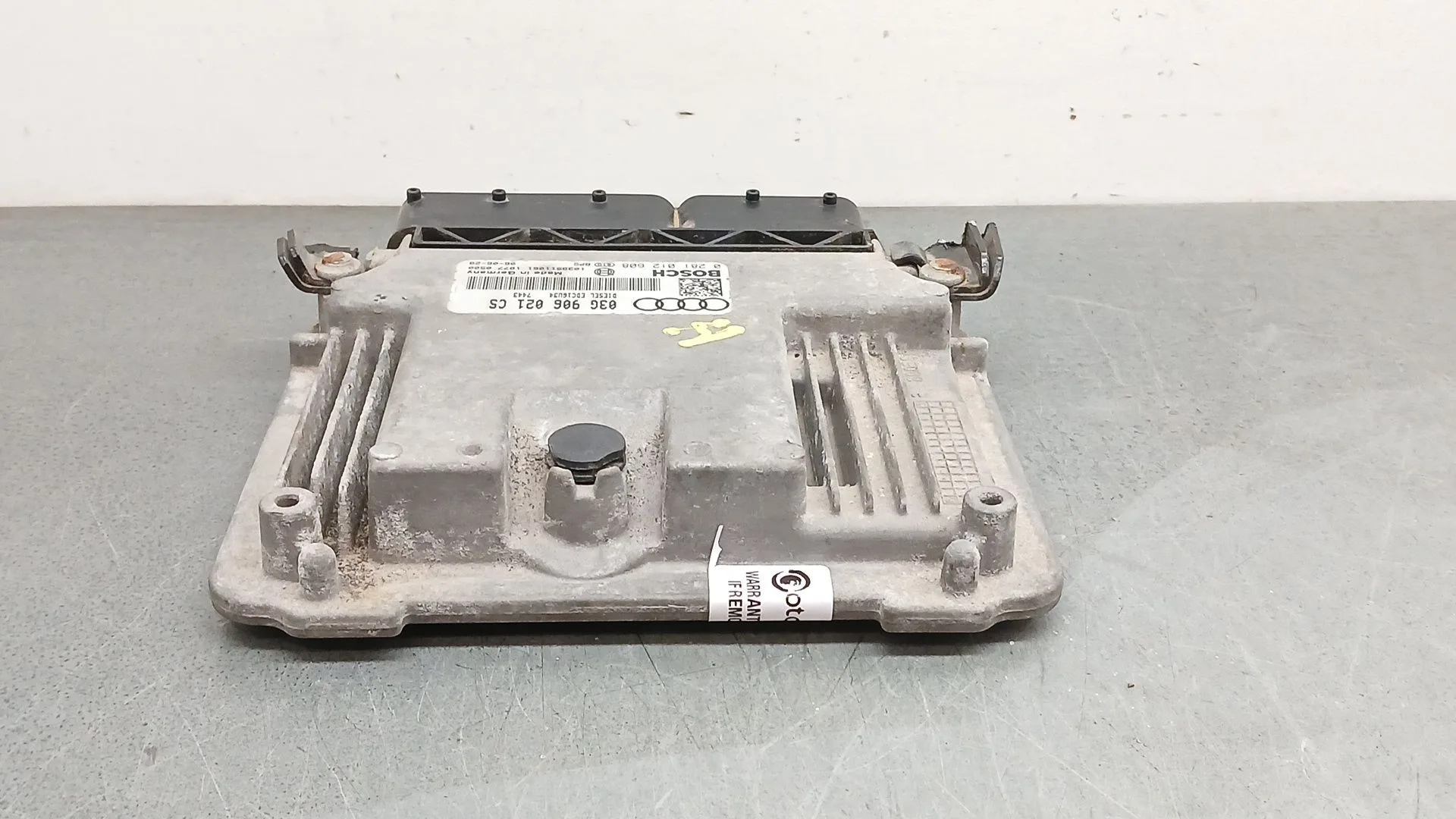 Centralita Motor Uce para Audi A3 (8P1)