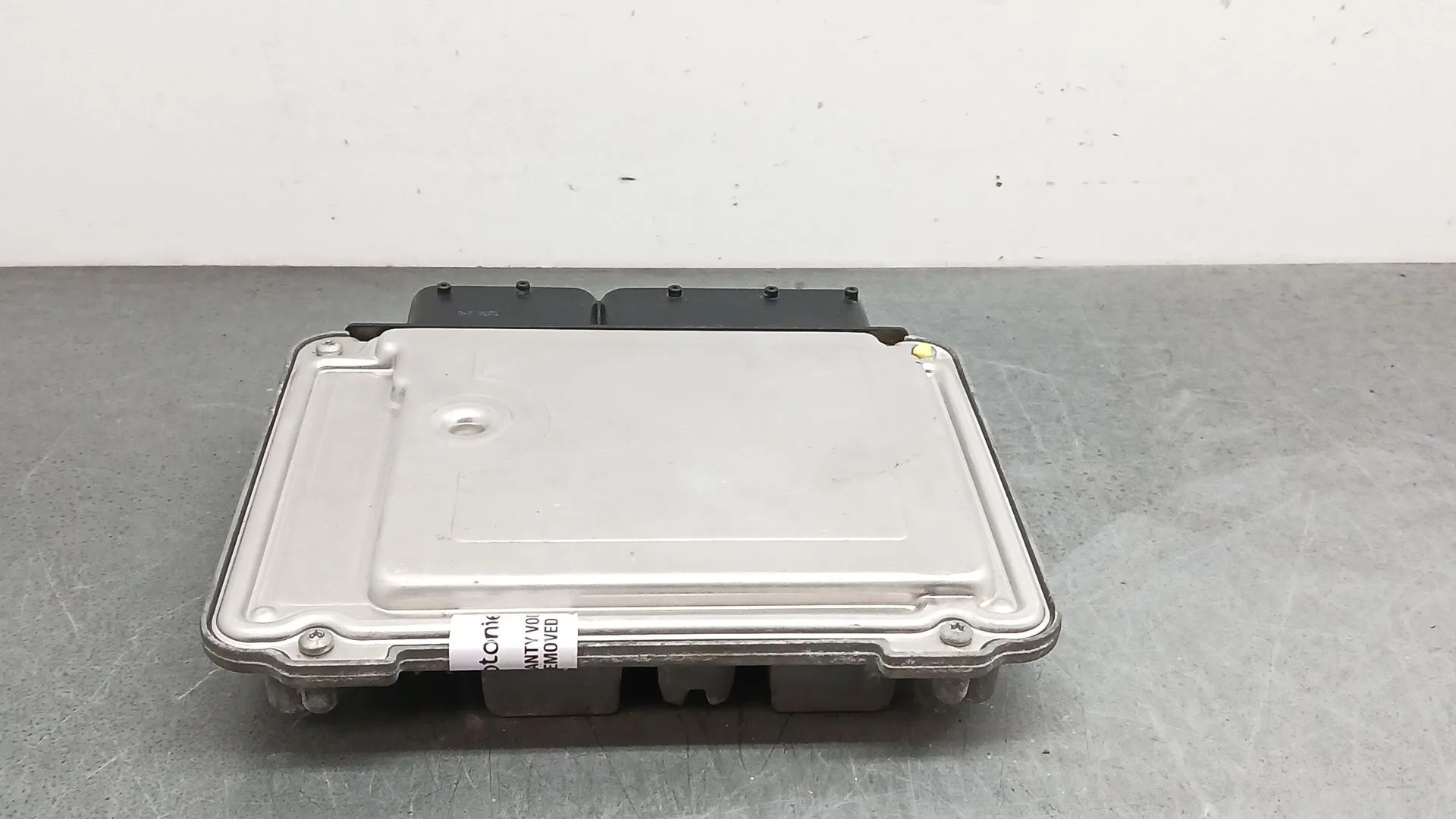Centralita Motor Uce para Audi A3 (8P1)