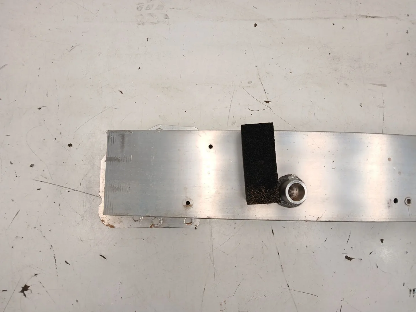 Refuerzo Paragolpes Delantero para Omoda 5