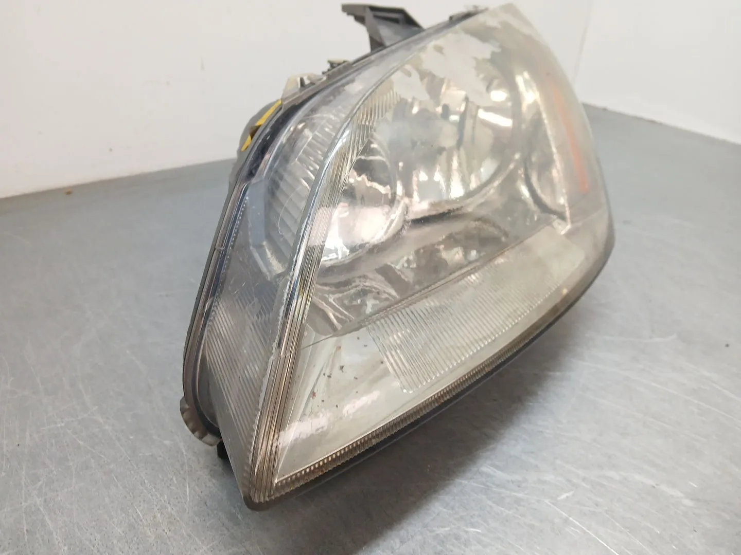 Faro Izquierdo para Ford Focus C-Max (Dm2)