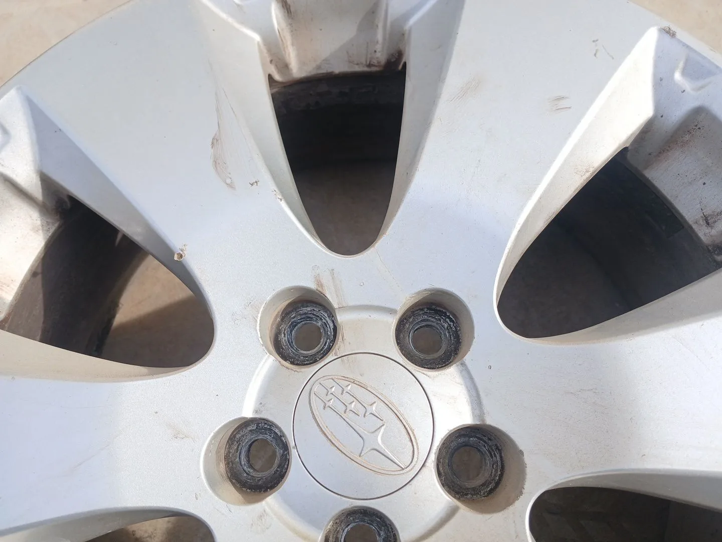 Llanta para Subaru Legacy Kombi/Outback B14