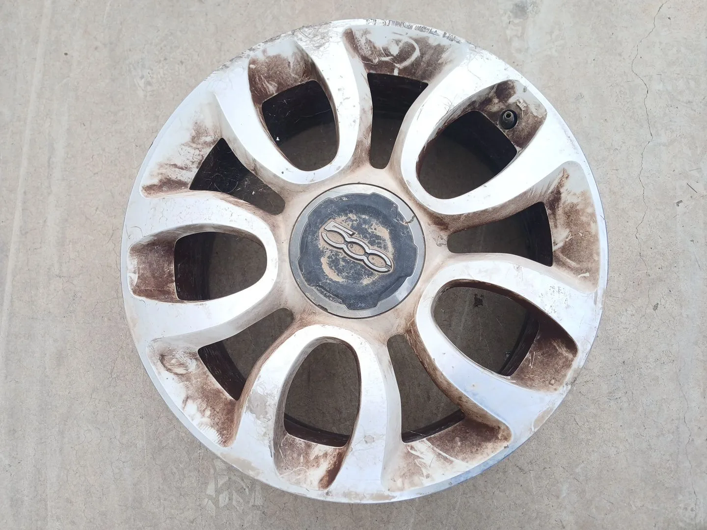 Llanta para Fiat 500 L (330)