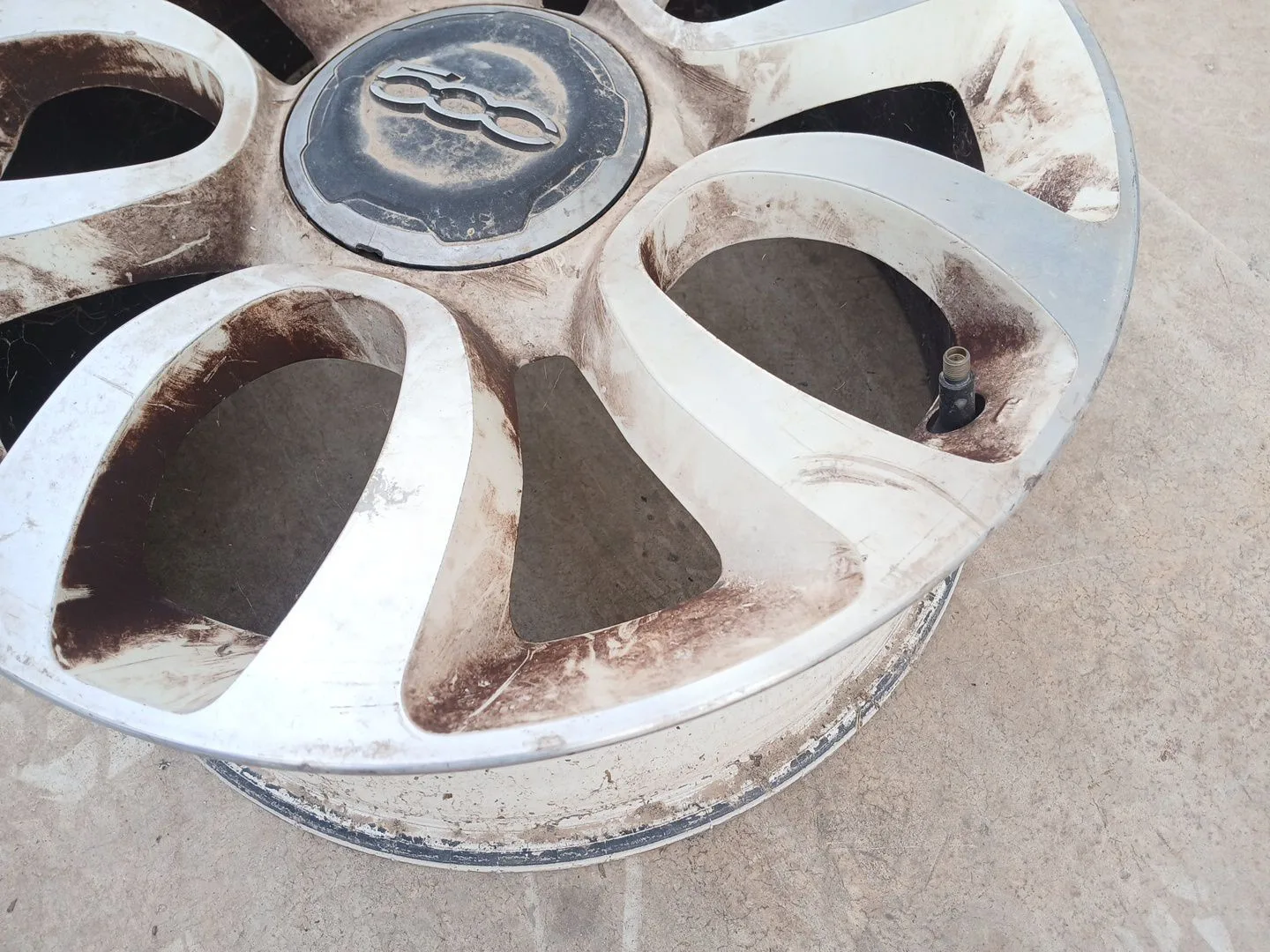 Llanta para Fiat 500 L (330)