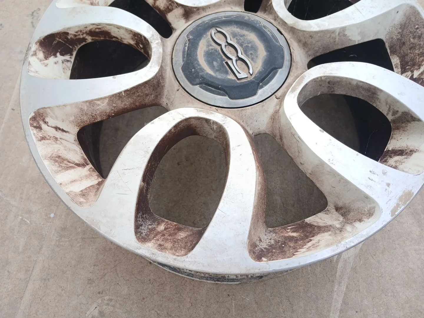 Llanta para Fiat 500 L (330)