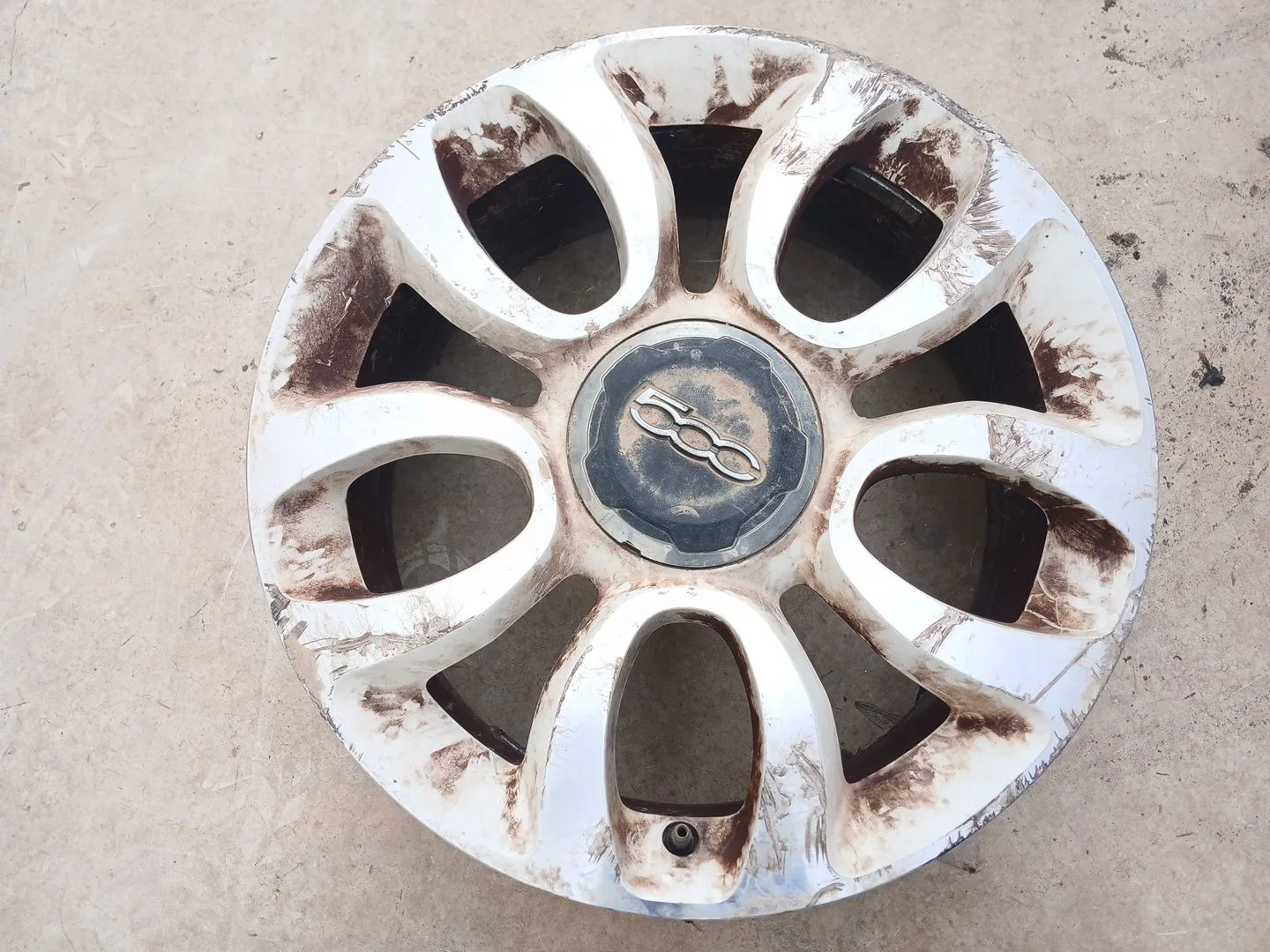 Llanta para Fiat 500 L (330)