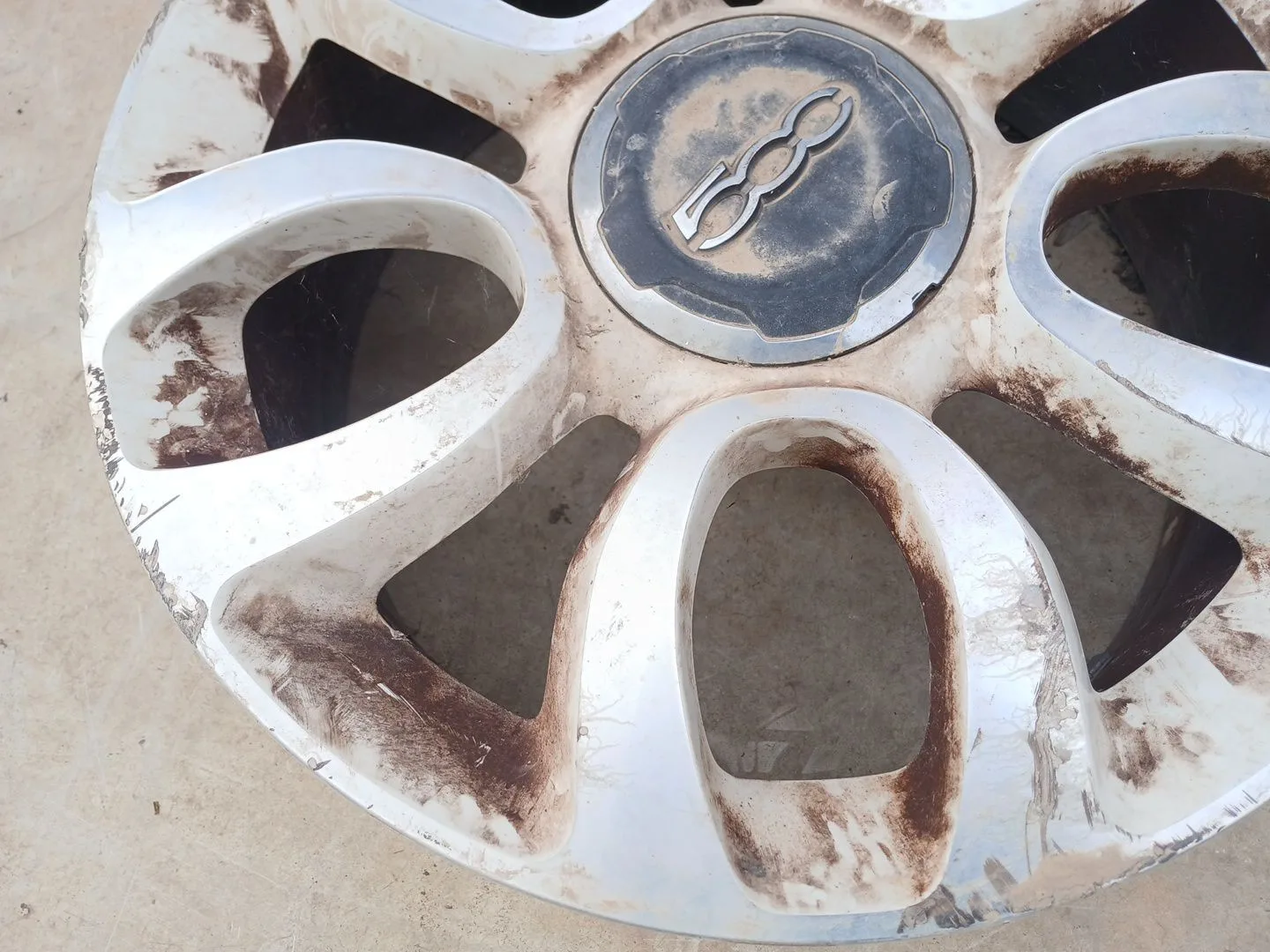 Llanta para Fiat 500 L (330)