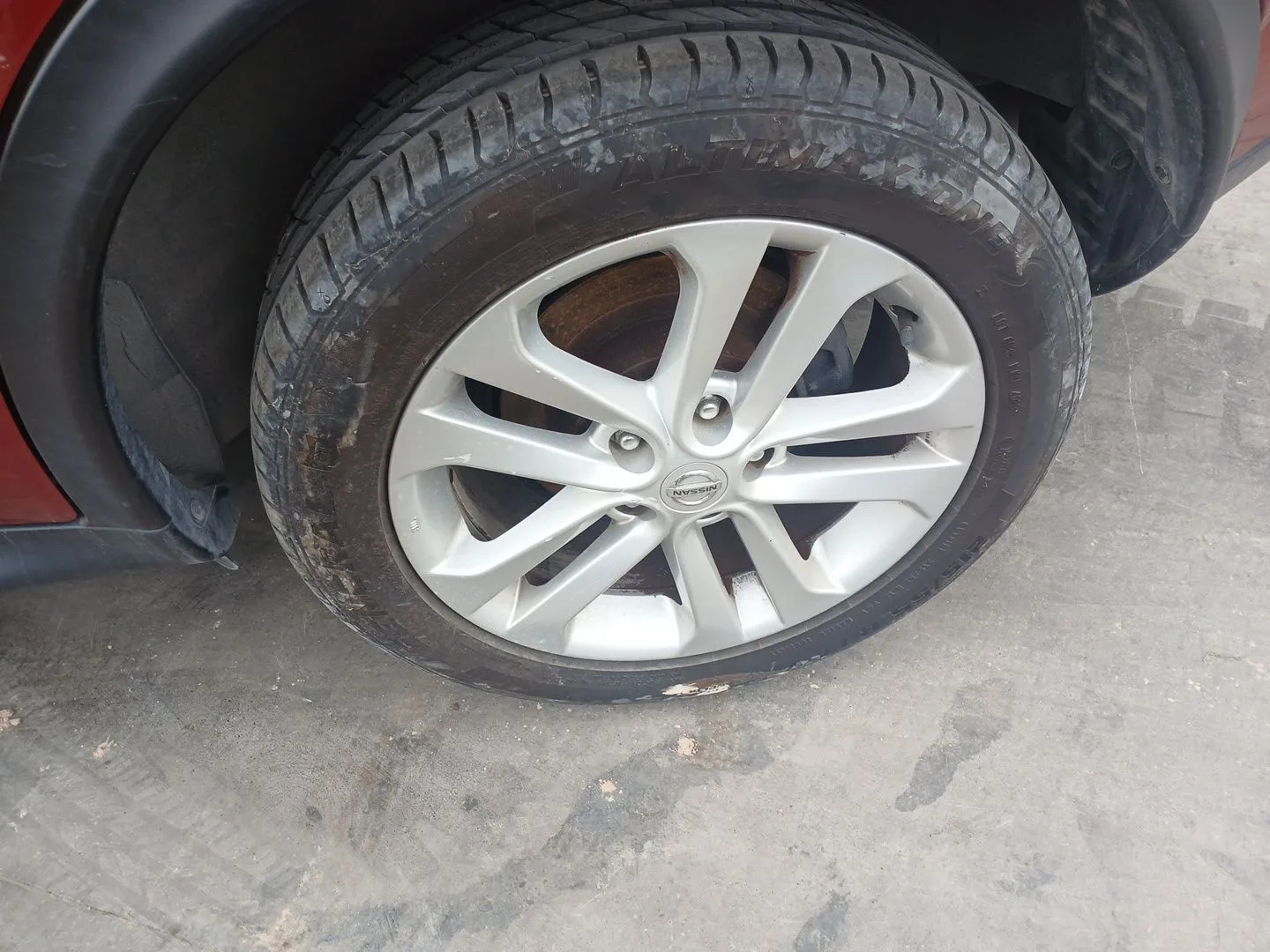 Llanta Trasera Izquierda para Nissan Juke (F15)